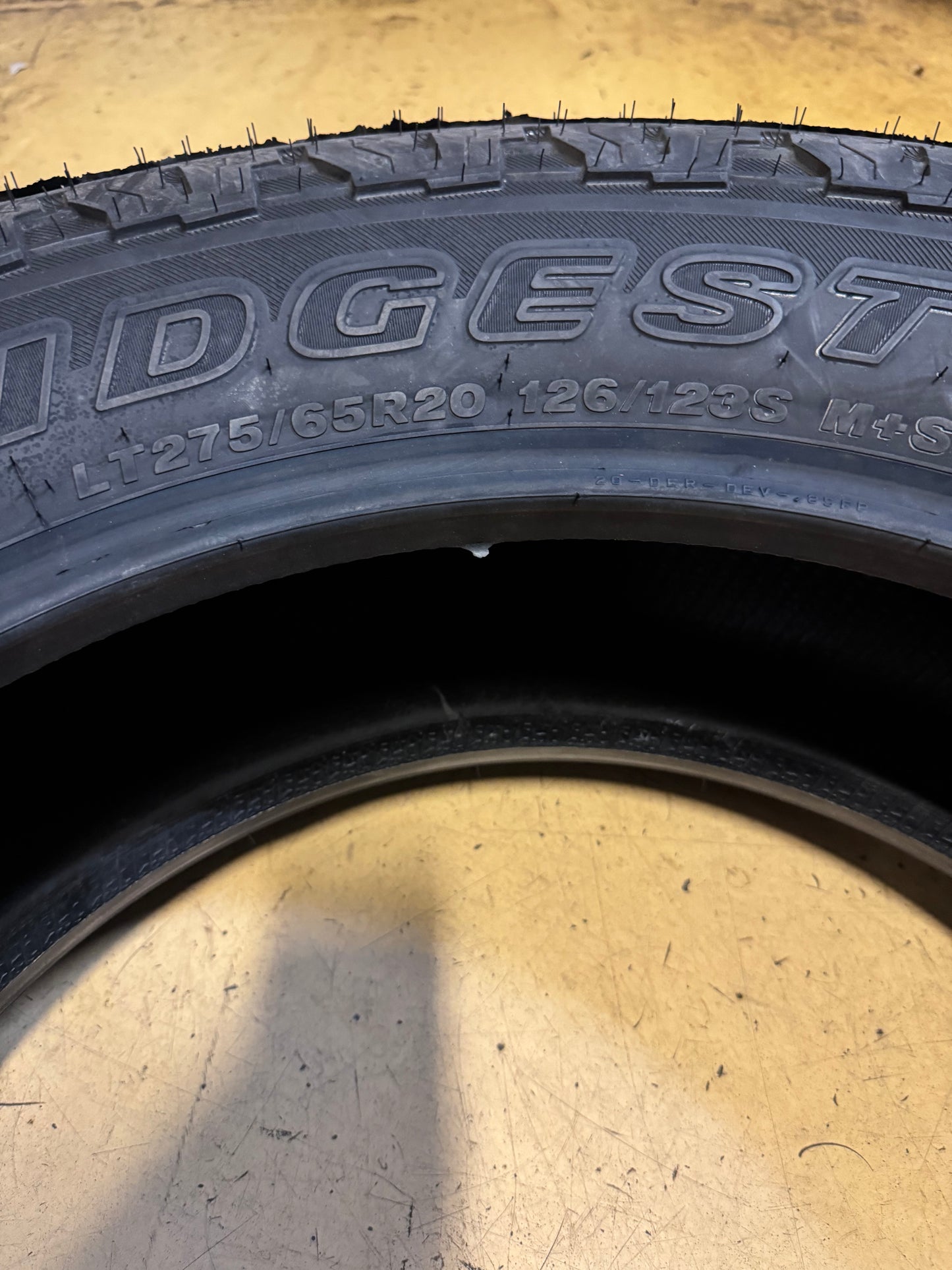 BRIDGESTONE DUELER A/T ASCENT BSW LT 275 65 20 126/123S 10PLY ALL TERRAIN TIRE 009678