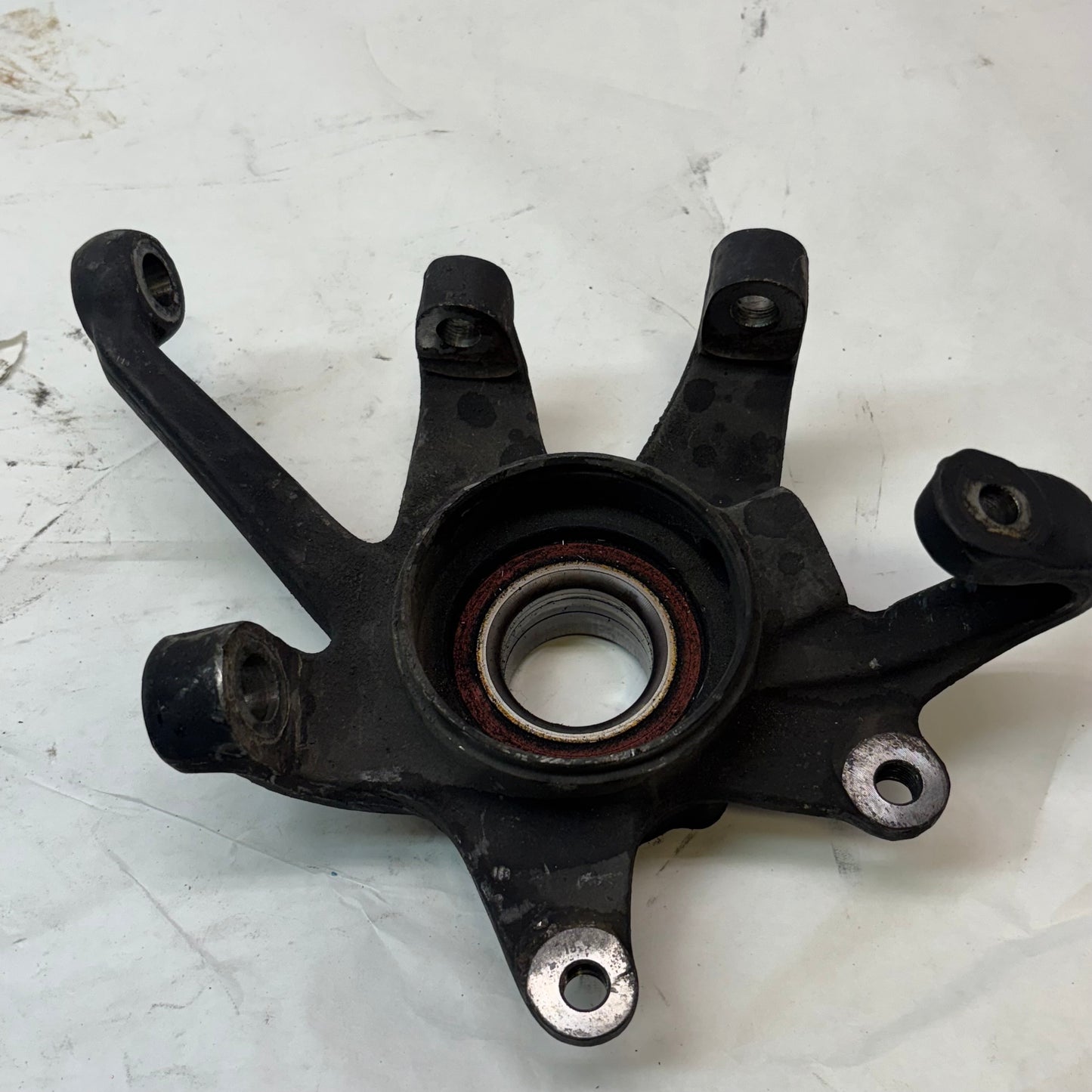 USED GENUINE PORSCHE 964 FRONT DRIVER AND PASSENGER HUB ASSEMBLY