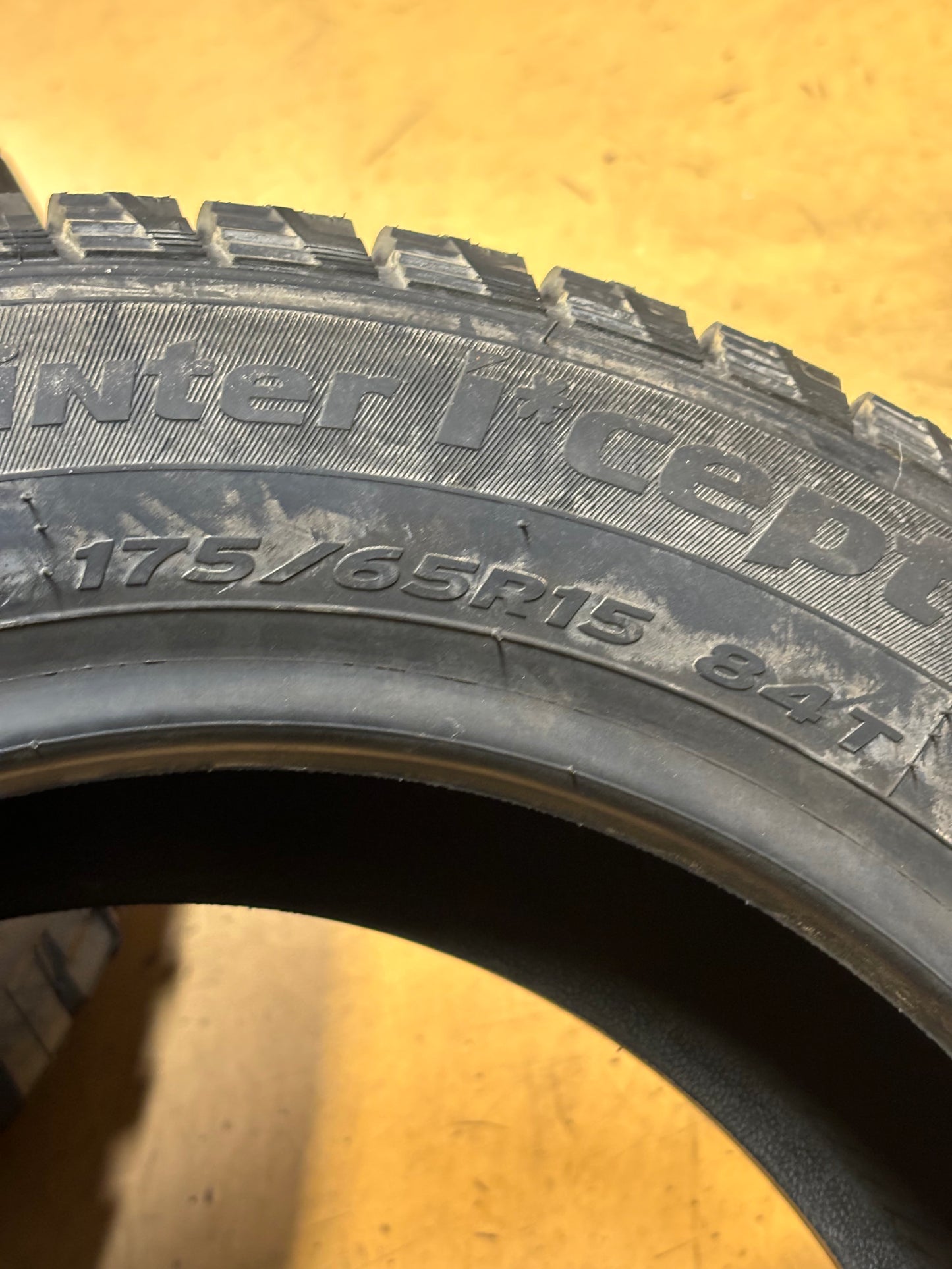 NEW OLD STOCK HANKOOK WINTER ICEPT IZ W606 P 175 65 15 84T SL SNOW WINTER TIRE 1015087