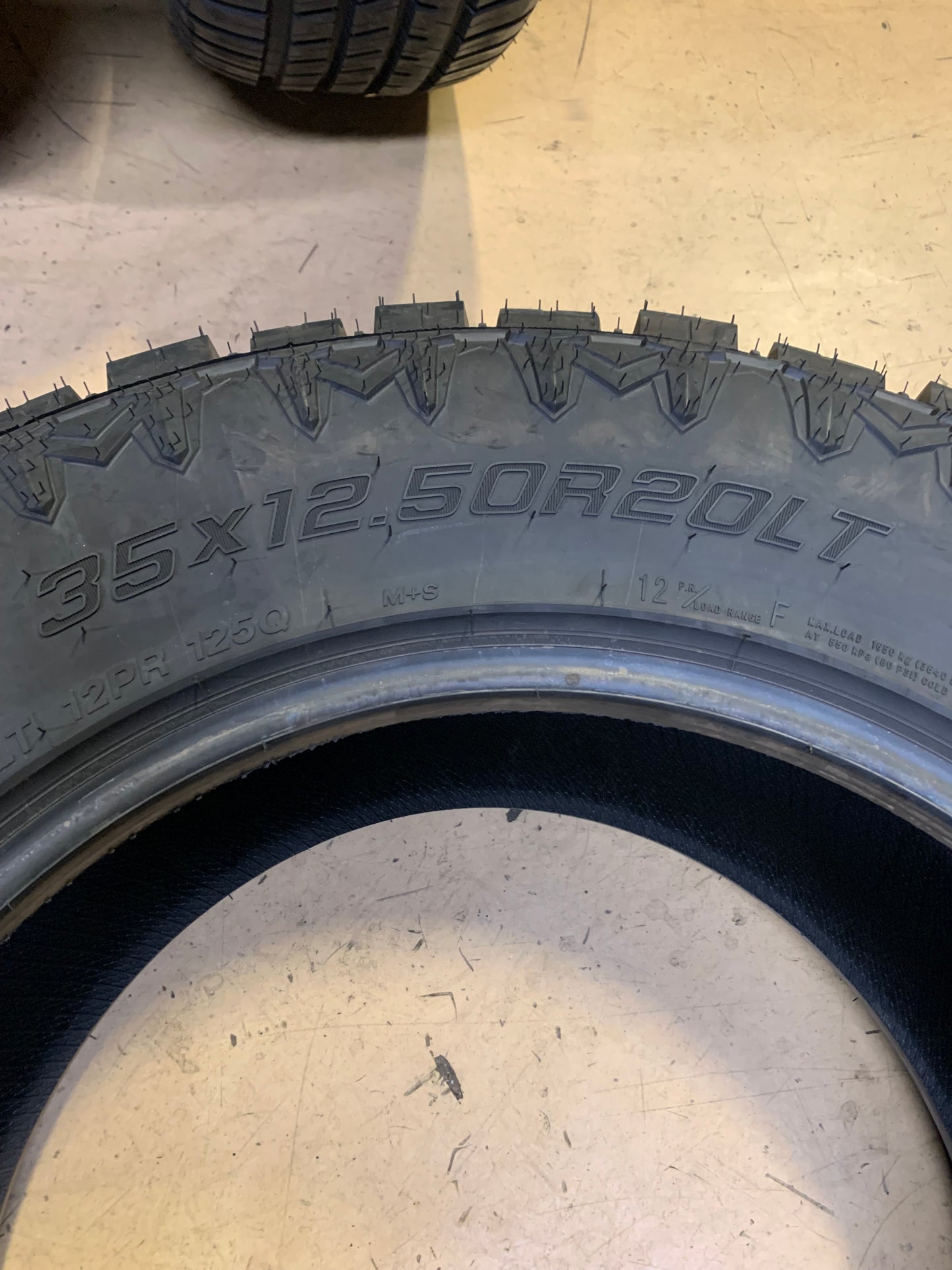 MILETRIP TP99 R/T BSW LT 35 12.5 20 125Q 12 PLY RUGGED TERRAIN TIRE NA1435569