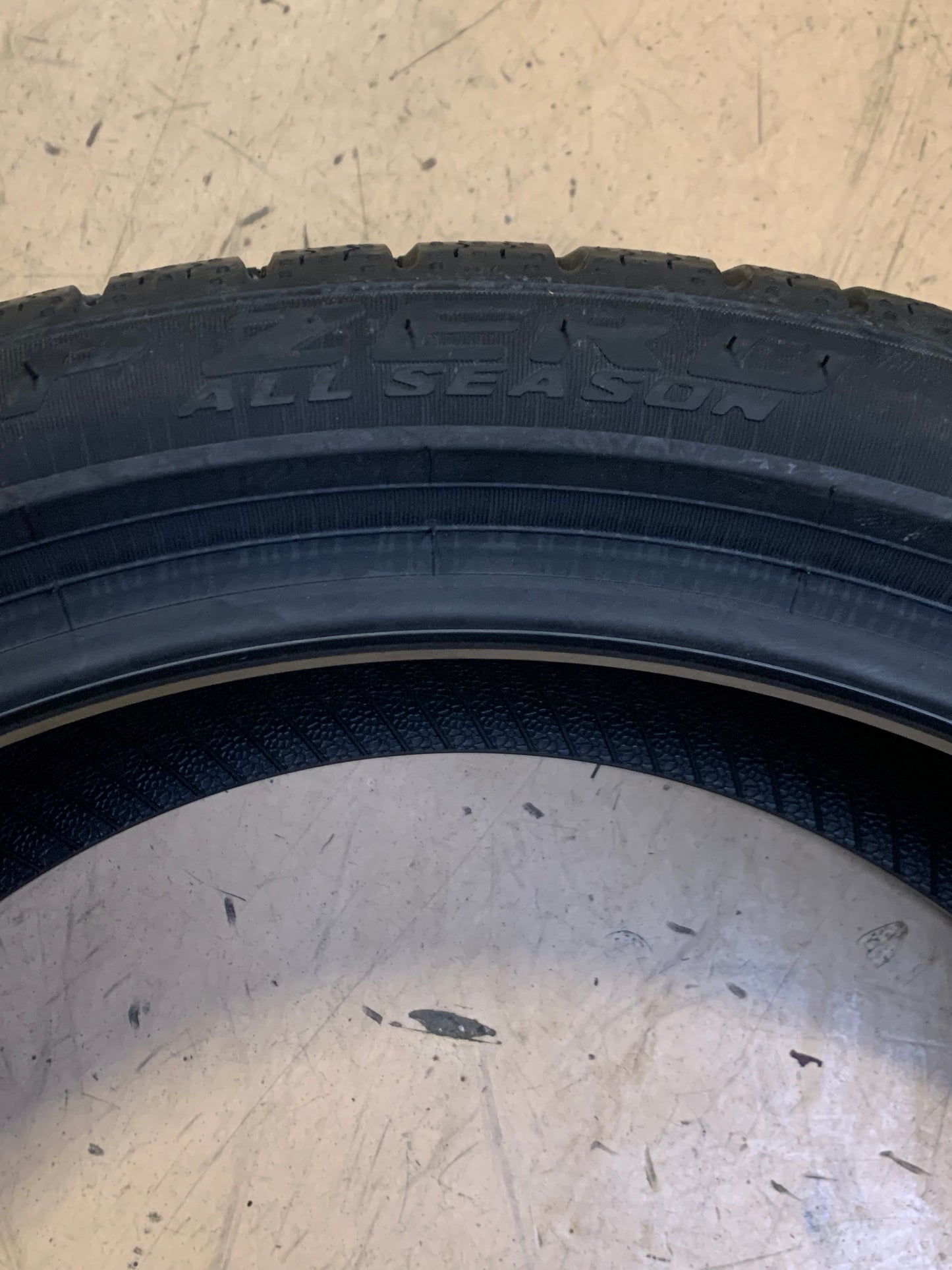 PIRELLI ZERO ALL SEASON AO BSW P 225 40 18 92H XL UHP TIRE 3220800