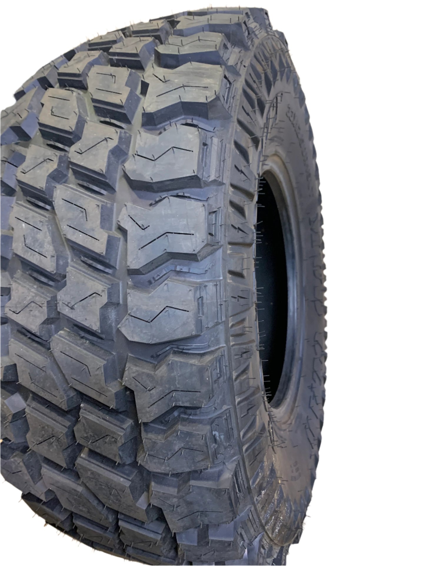 MUDCLAW COMP MTX BSW LT 33 12.5 15 108Q 6PLY ALL TERRAIN TIRE TBCMTX33