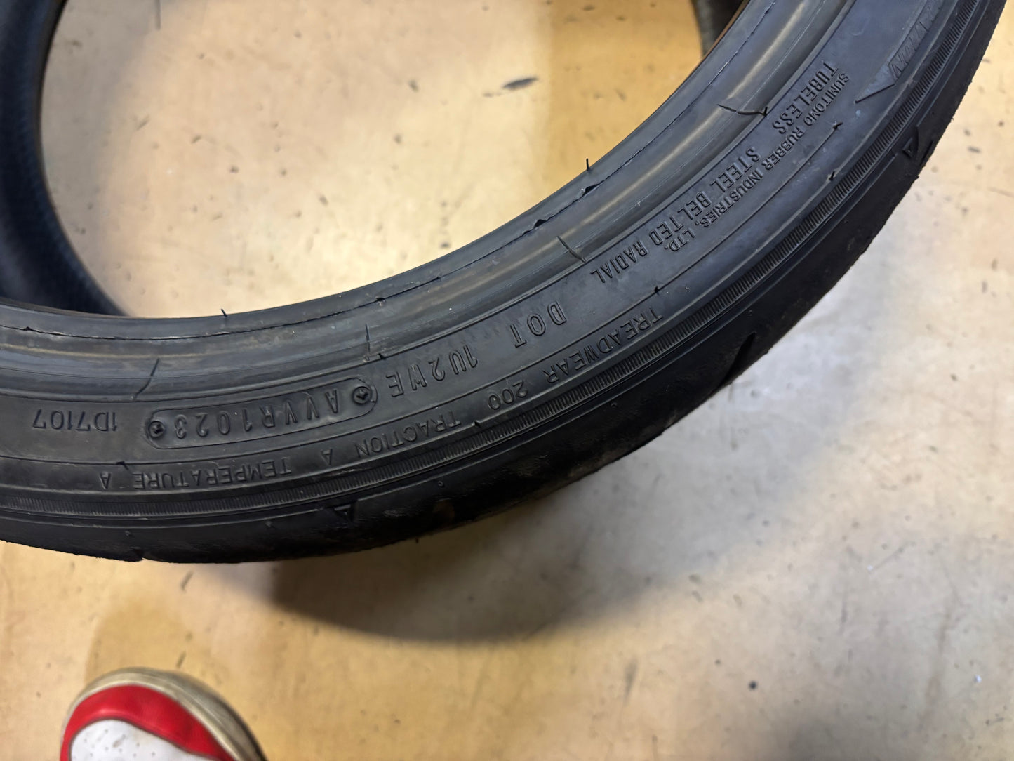 USED DTO FALKEN AZENIS RT660 P 285 30 18 93W SL ULTRA HIGH PERFORMANCE TIRE 28677420