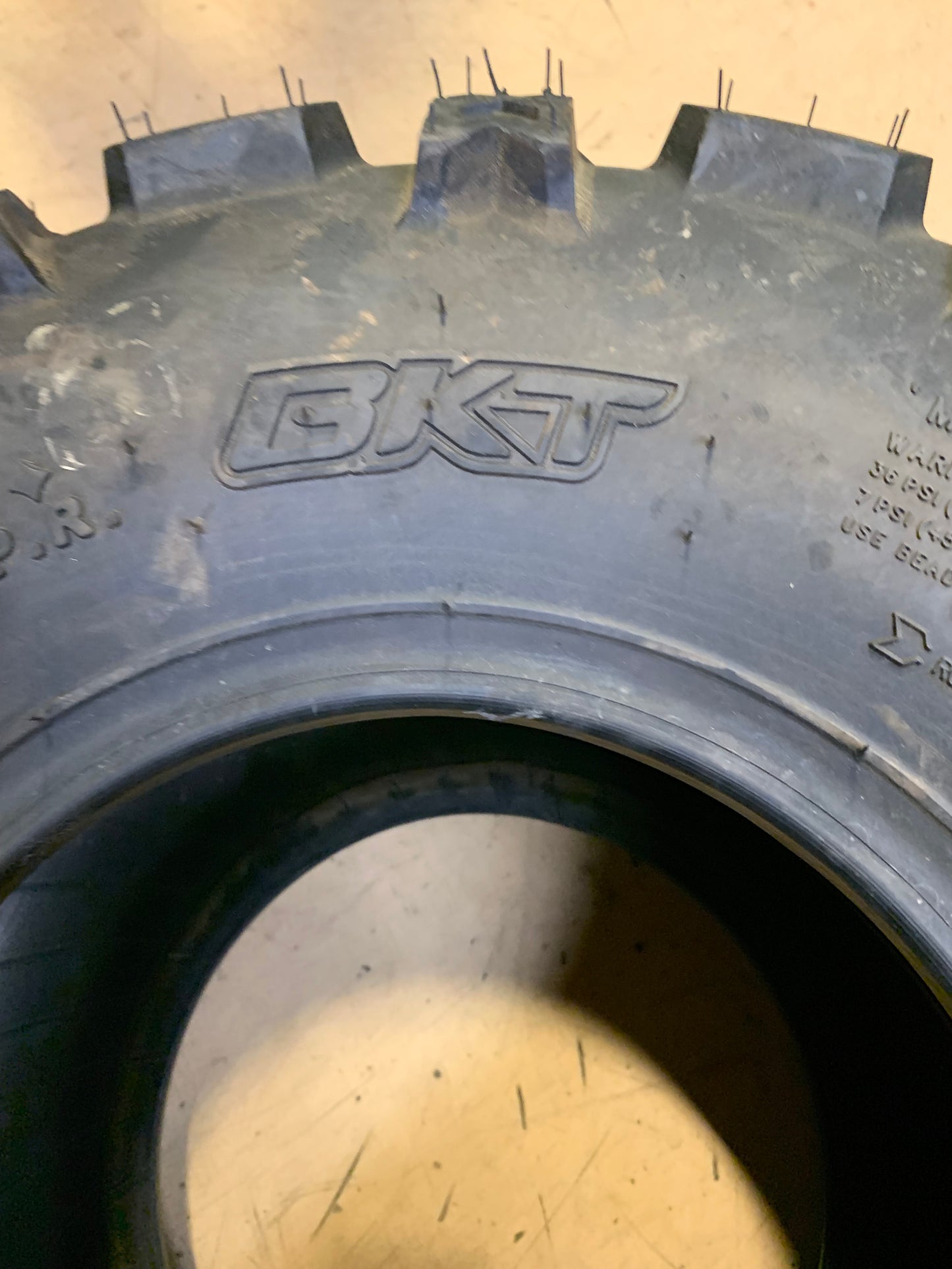 NOS BKT W207 BSW AT 24 11 10 52J 6PLY ATV/UTV TIRE B94001767