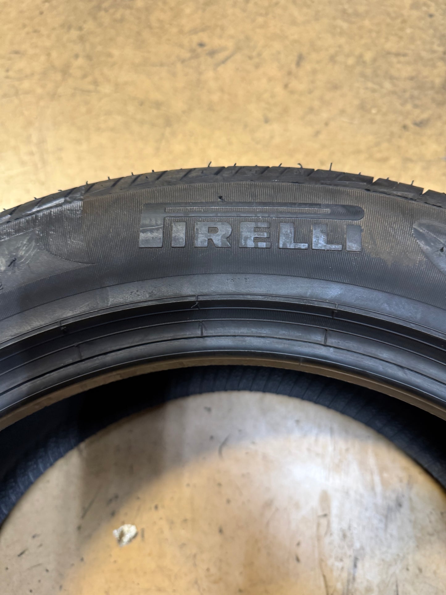 NOS PIRELLI P ZERO NERO ALL SEASON BSW P 225 50 17 98W XL ALL SEASON TIRE 1636500
