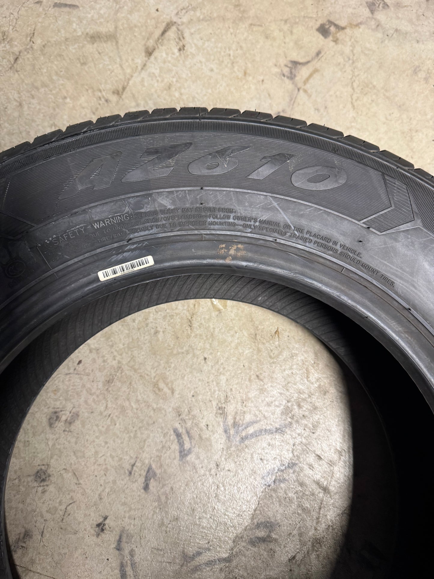 NOS ATTURO AZ610 BSW P 215 70 16 100H ALL SEASON TIRE 53004