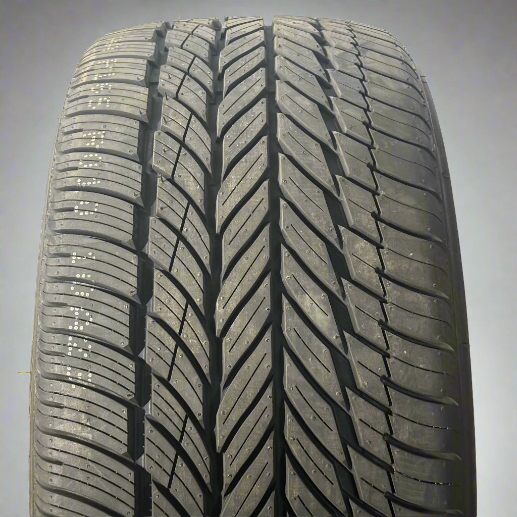 VOGUE CUSTOM BUILT RADIAL WHITE/GOLD P 245 40 18 97V XL PERFORMANCE A/S TIRE 03206590