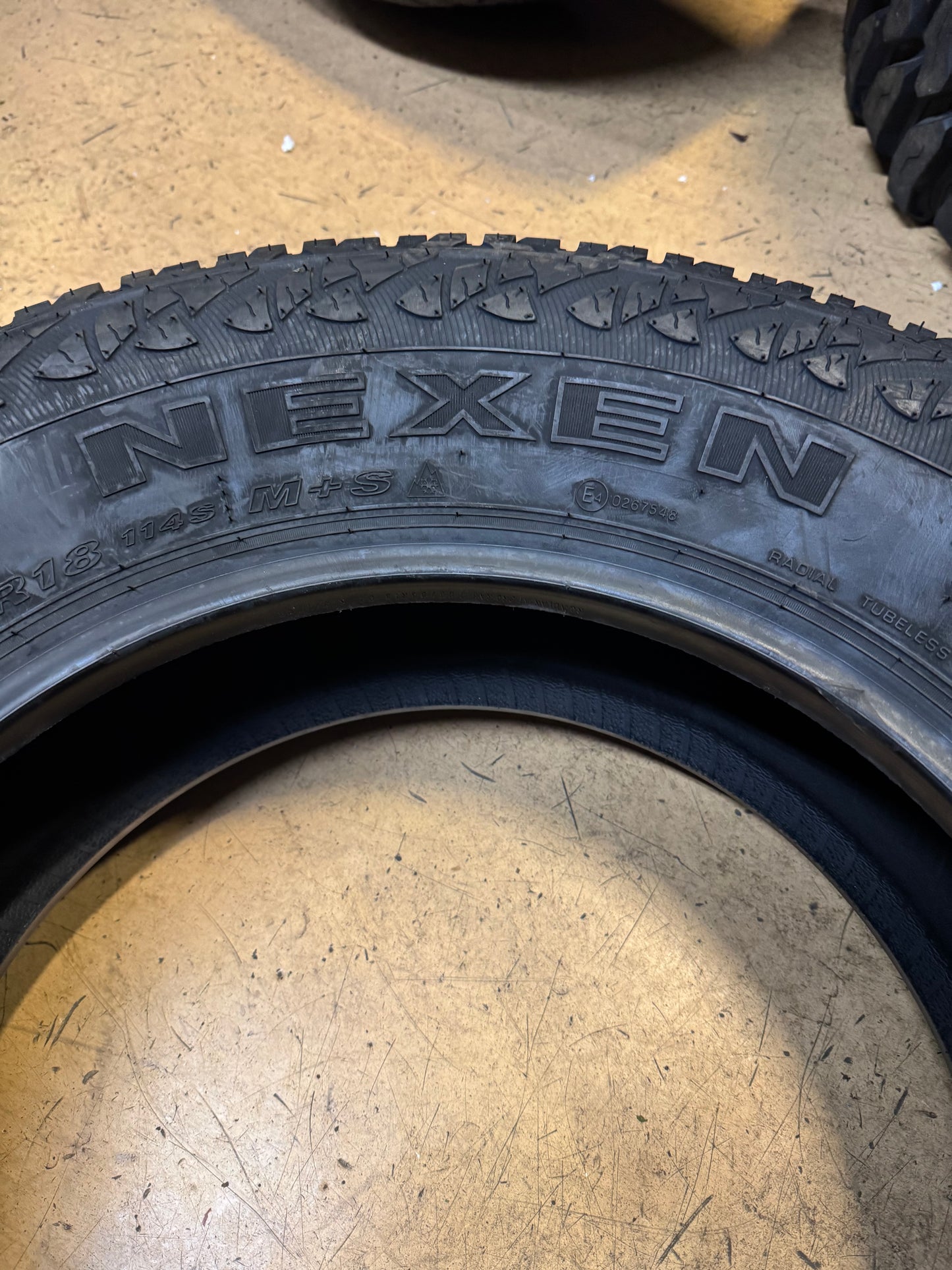 NEXEN ROADIAN AT PRO RA8 BSW P 265 65 18 114S ALL TERRAIN TIRE 12780NXK