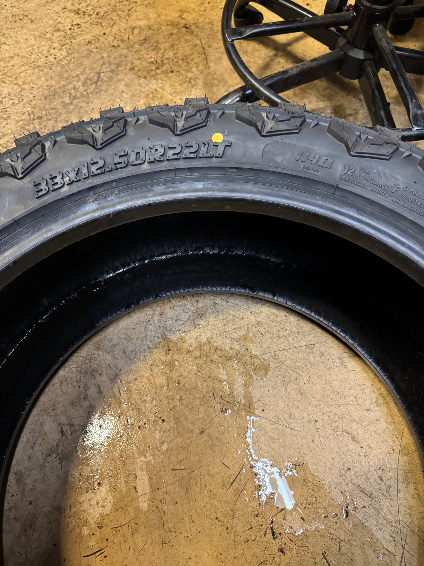 RADAR RENEGADE R/T BSW LT 33 12.5 22 114Q 12PLY RUGGED TERRAIN TIRE RASYTH0101