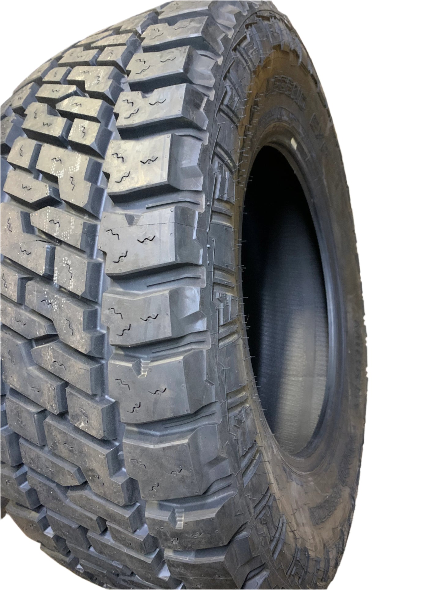 MICKEY THOMPSON BAJA LEGEND EXP BSW LT 37 13.5 20 127Q LRE ALL TERRAIN TIRE 331084002