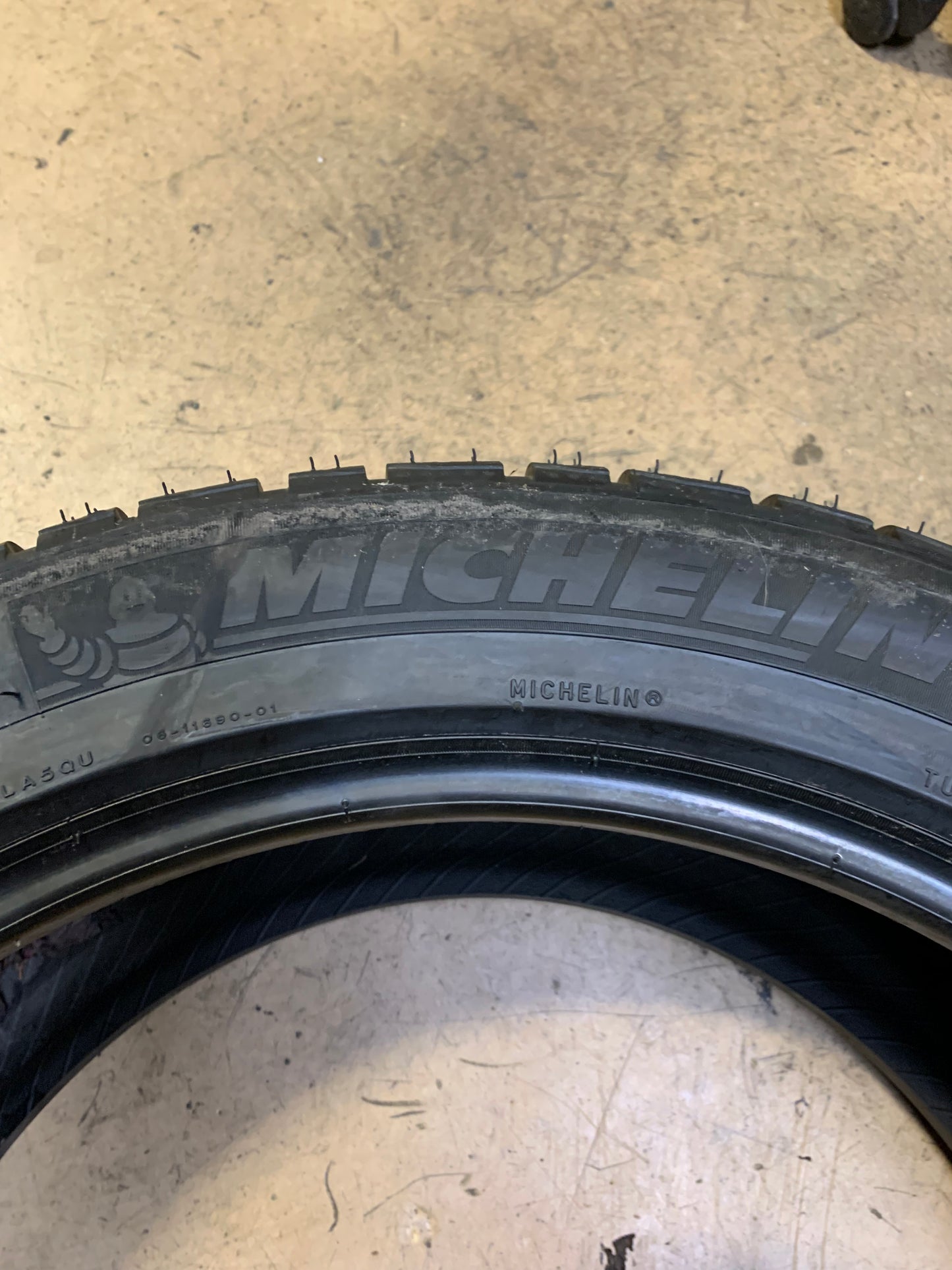 MICHELIN PILOT ALPIN P4A NO BSW P 265 45 19 105V XL WINTER TIRE 26896