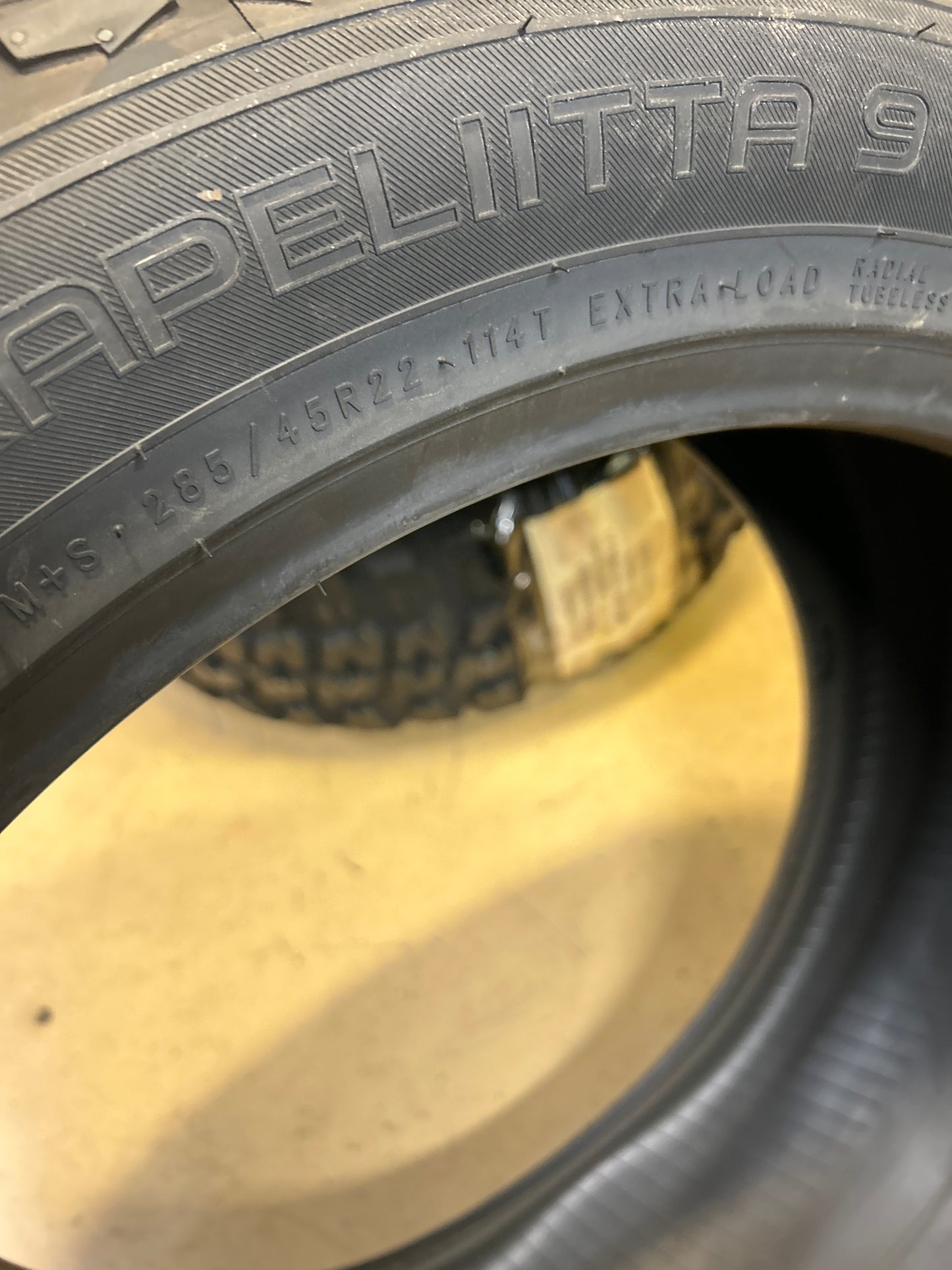 NOS 2 NOKIAN HAKKAPELIITTA 9 SUV BSW P 285 45 22 114T XL WINTER TIRE T430739
