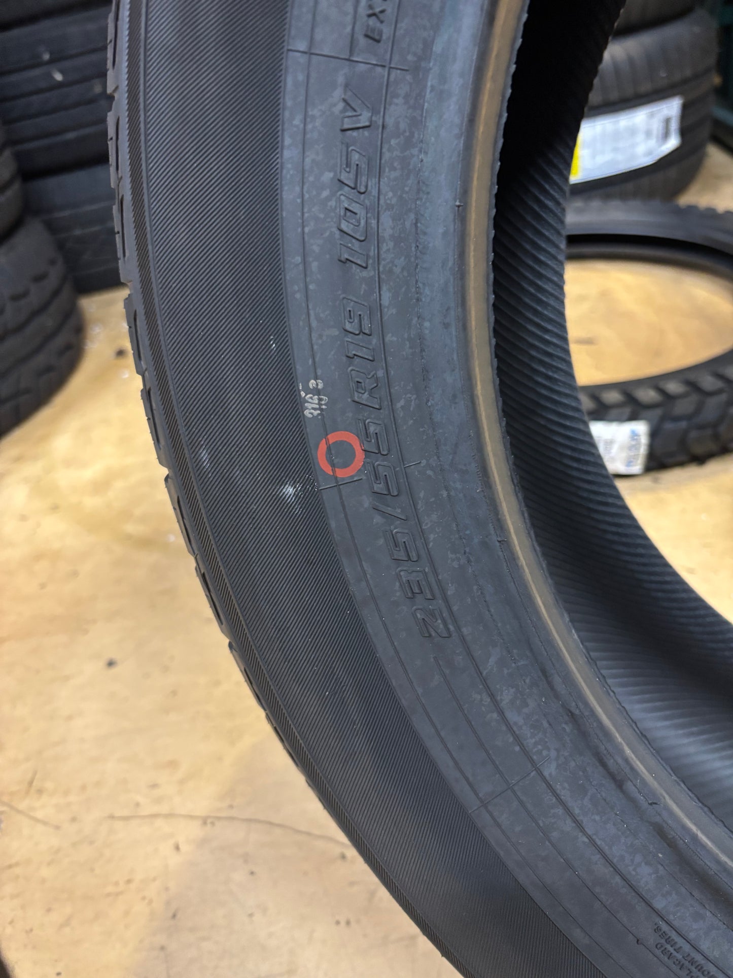 YOKOHAMA GEOLANDAR CV G058 P 235 55 19 105V XL ALL SEASON TIRE 110105836