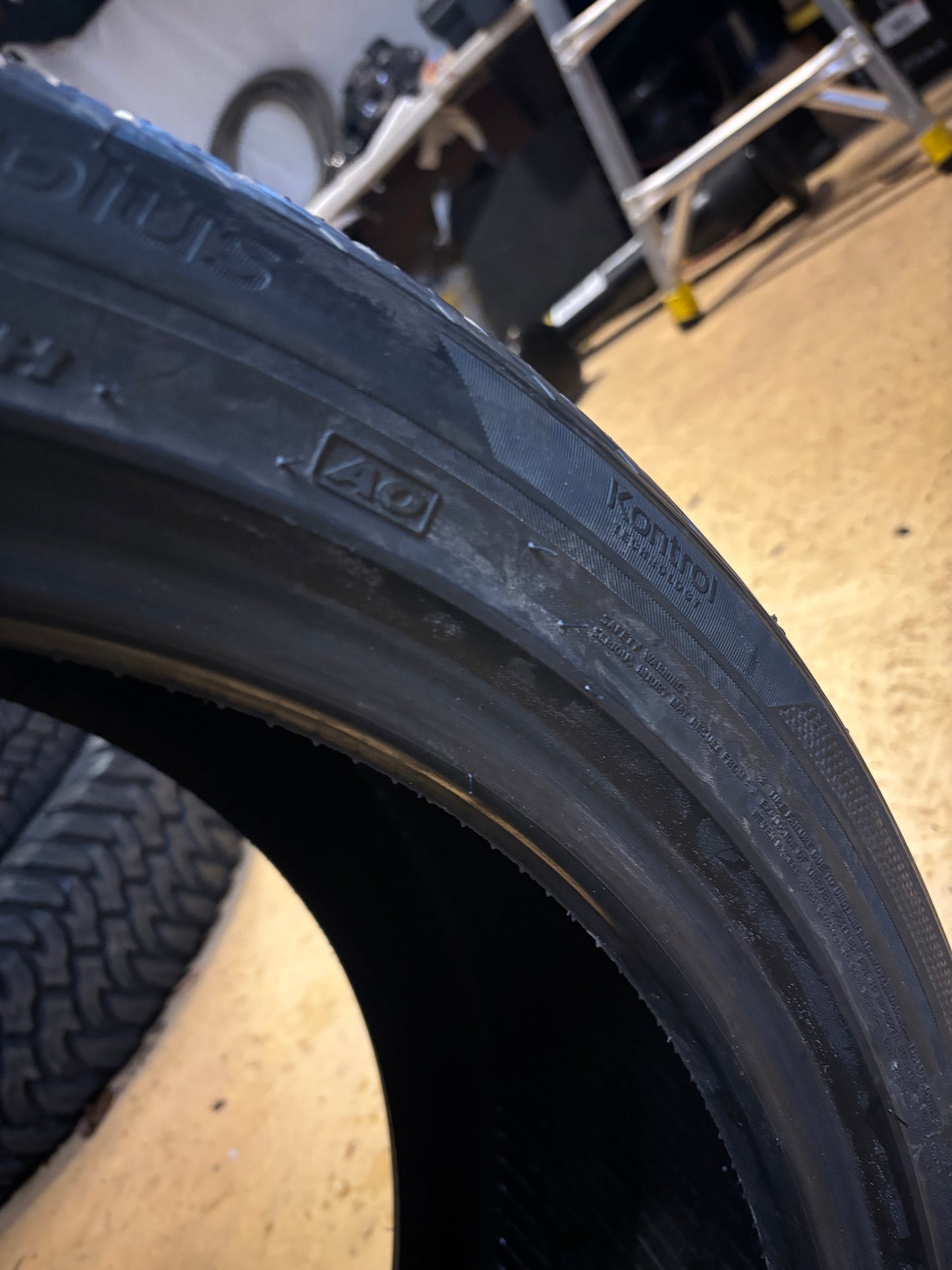NEW OLD STOCK HANKOOK DYNAPRO HP2 PLUS RA33D (AO) AUDI P 285 40 22 110H XL ALL SEASON TIRE 1021938