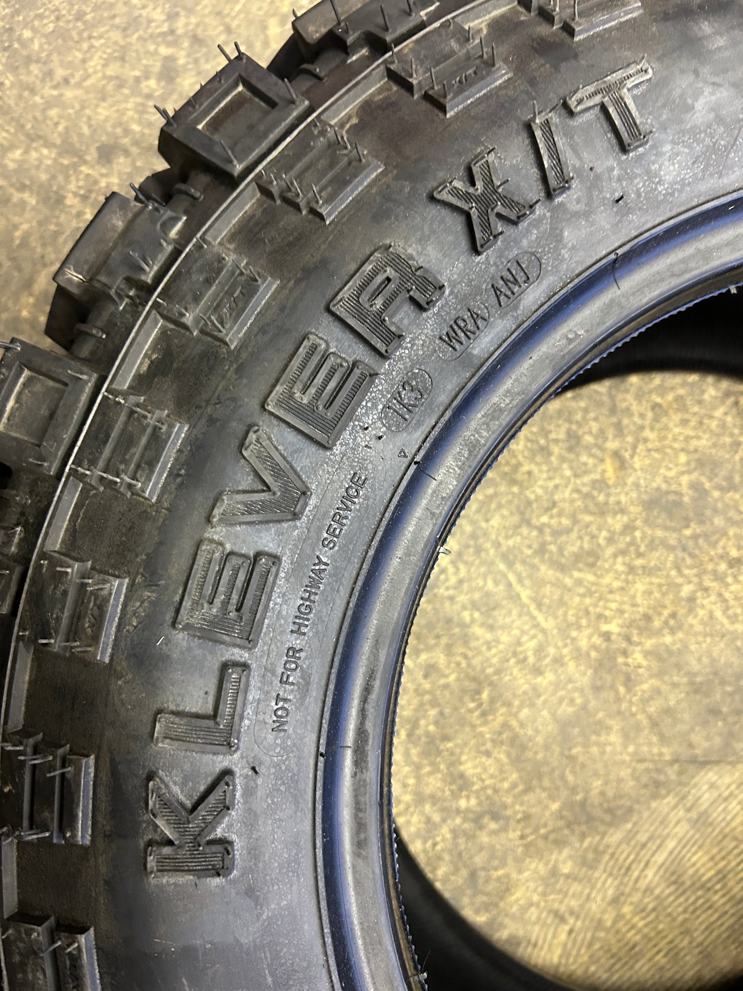 KENDA KLEVER X/T BSW 27 9 14 65M 8PLY ATV/UTV TIRE 083204141D1