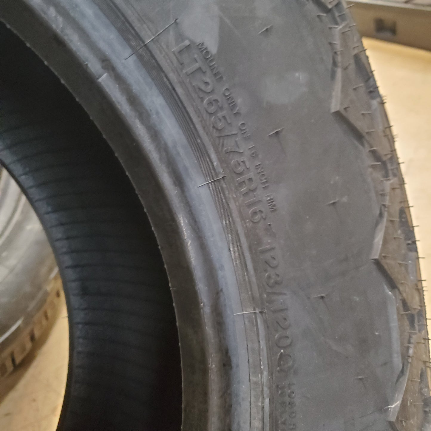 VERCELLI TERRENO M/T BSW LT 265 75 16 123/120Q LRE 10PLY MUD TERRAIN TIRE VC2457