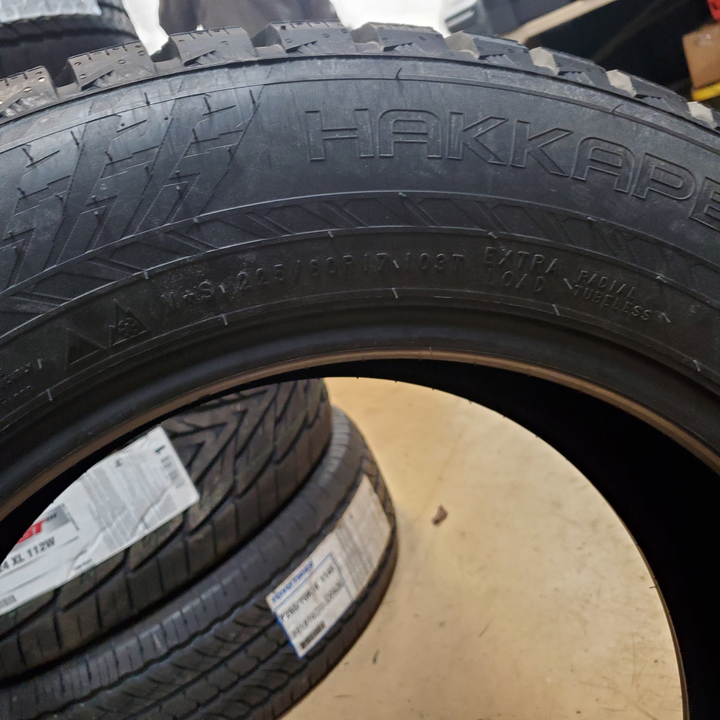 2 NOKIAN HAKKAPELIITTA 10 SUV STUDDED BSW P 225 60 17 103T XL WINTER TIRE TS32474