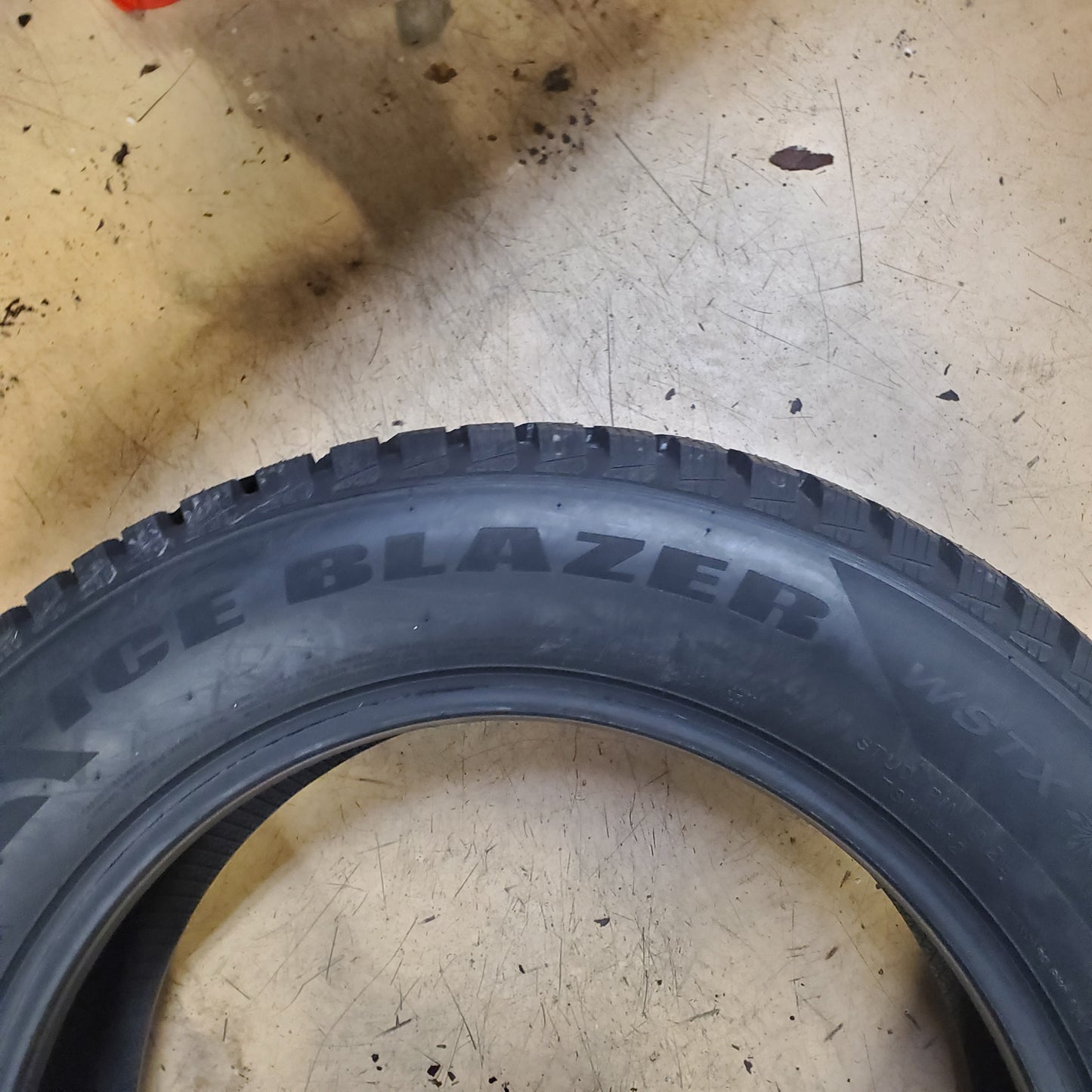 SAILUN ICE BLAZER WSTX BW SL P 225 60 17 99T WINTER TIRE 5542155