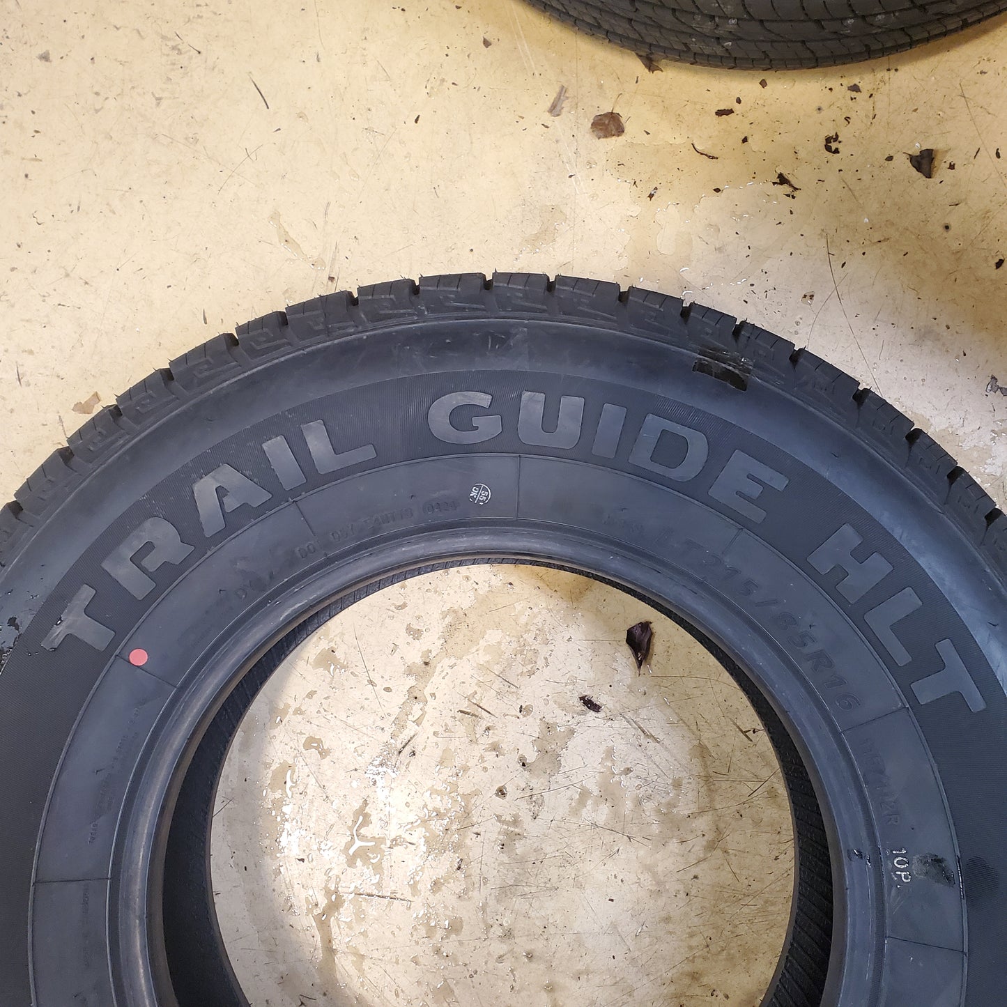 TBC TRAIL GUIDE HLT LT 215 85 16 115/112R 10 PLY HIGHWAY LIGHT TRUCK TIRE TGH14