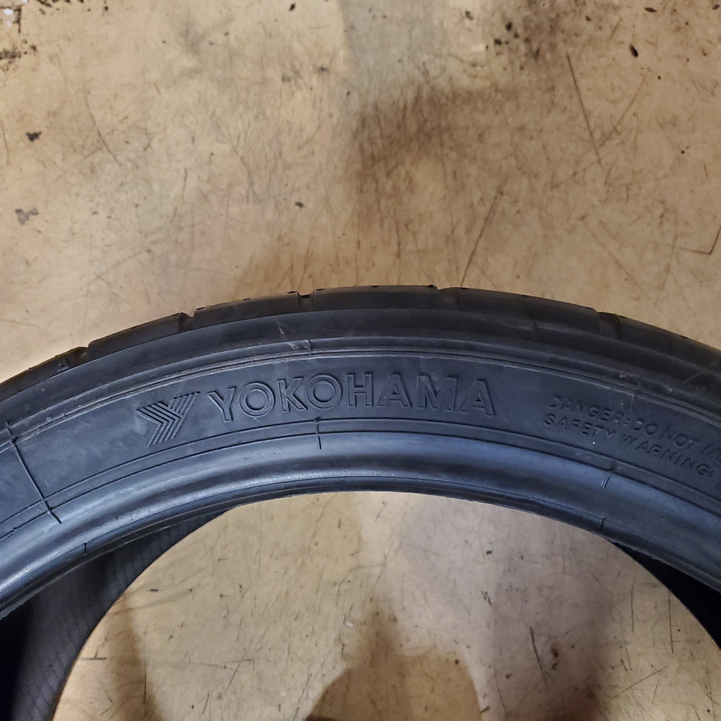 YOKOHAMA ADVAN A052 BSW 245 35 19 93Y XL SUMMER HIGHWAY TIRE 110115225