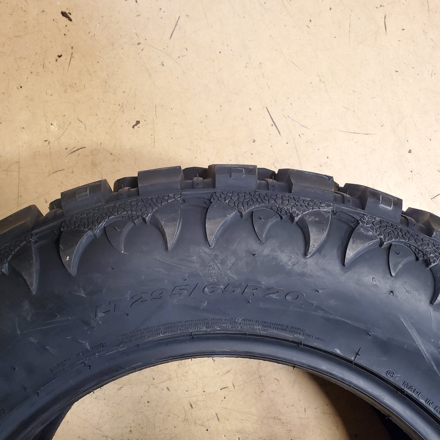 NEXEN ROADIAN MTX LT 295 65 20 129/126Q 10 PLY MUD LIGHT TRUCK TIRE 15930NXK