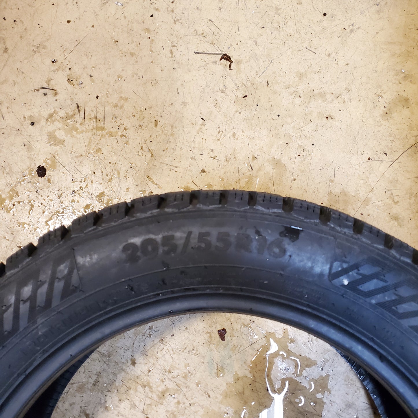 1 PAIR NORDMAN NORTH 9 STUDDED 205 55 16 94T XL PASSENGER SNOW TIRE TS32814