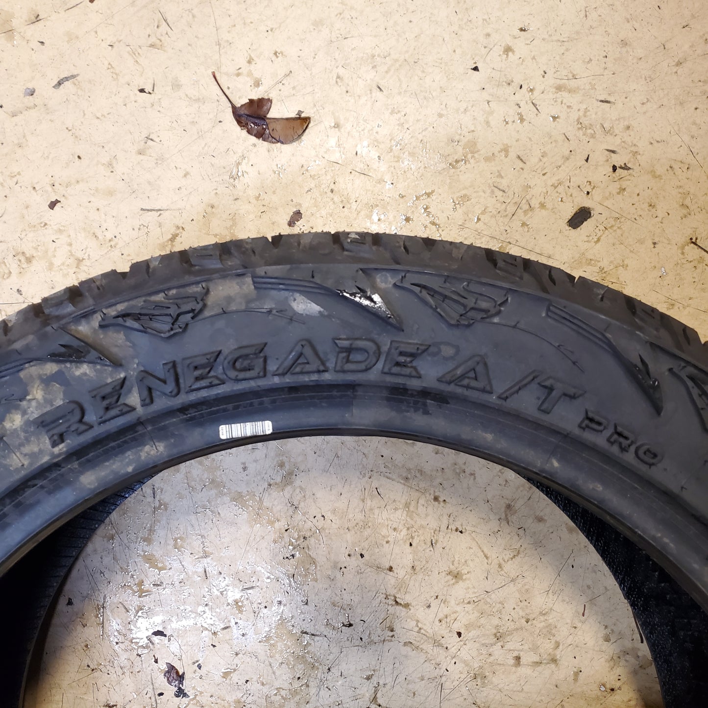 RADAR RENEGADE A/T PRO BSW 285 45 22 114H XL ALL TERRAIN TRUCK TIRE RAFDTW0218