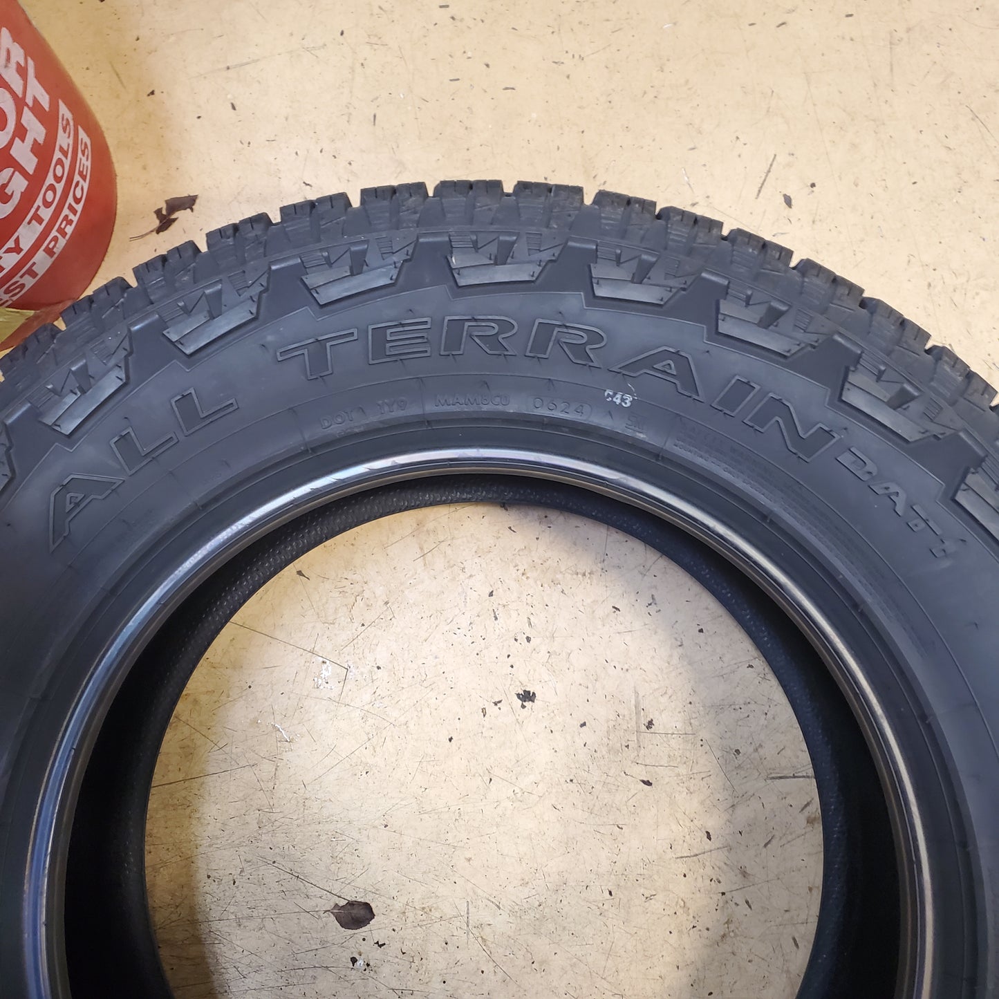 4 DEXTERO ALL TERRAIN DAT 1 275 65 18 114T ALL SEASON TRUCK TIRE AA096