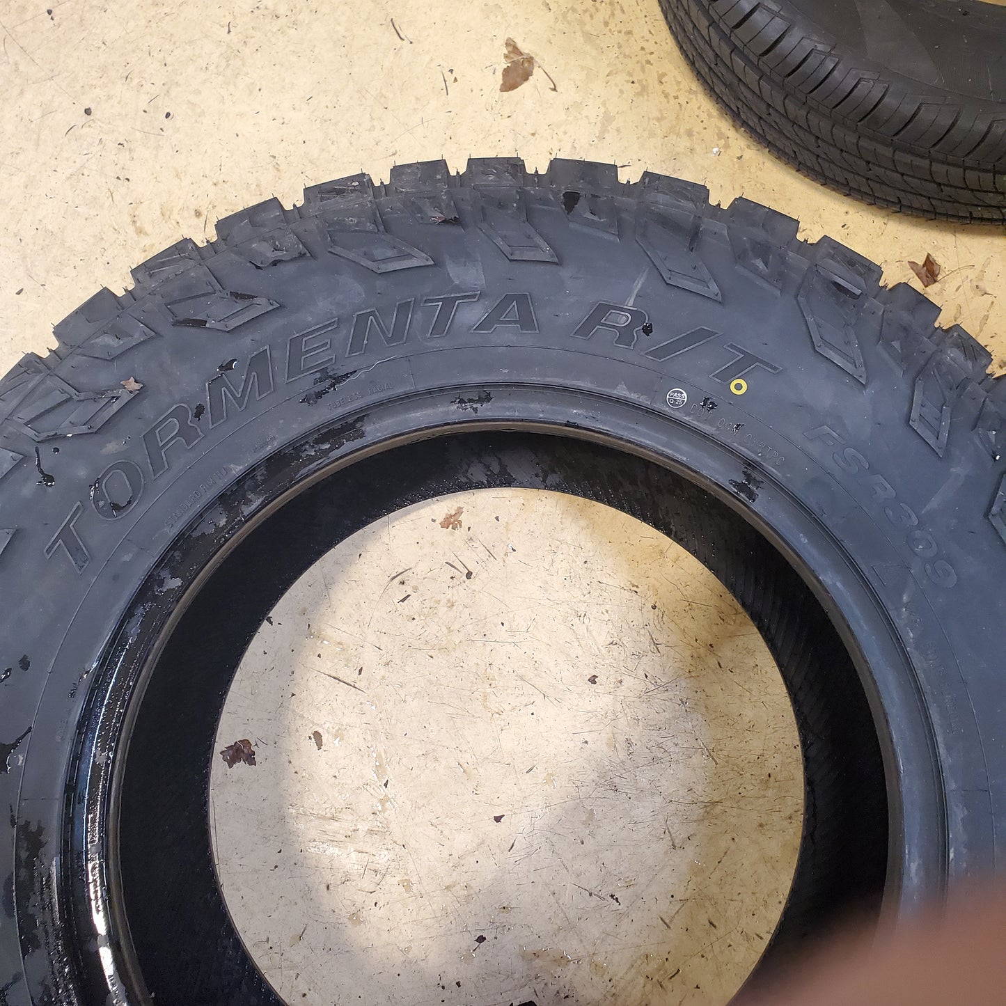 (KSL ONLY) 2 FORTUNE TORMENTA R/T FSR309 37 13.50 20 LT 127Q TRUCK TIRE 9345030241