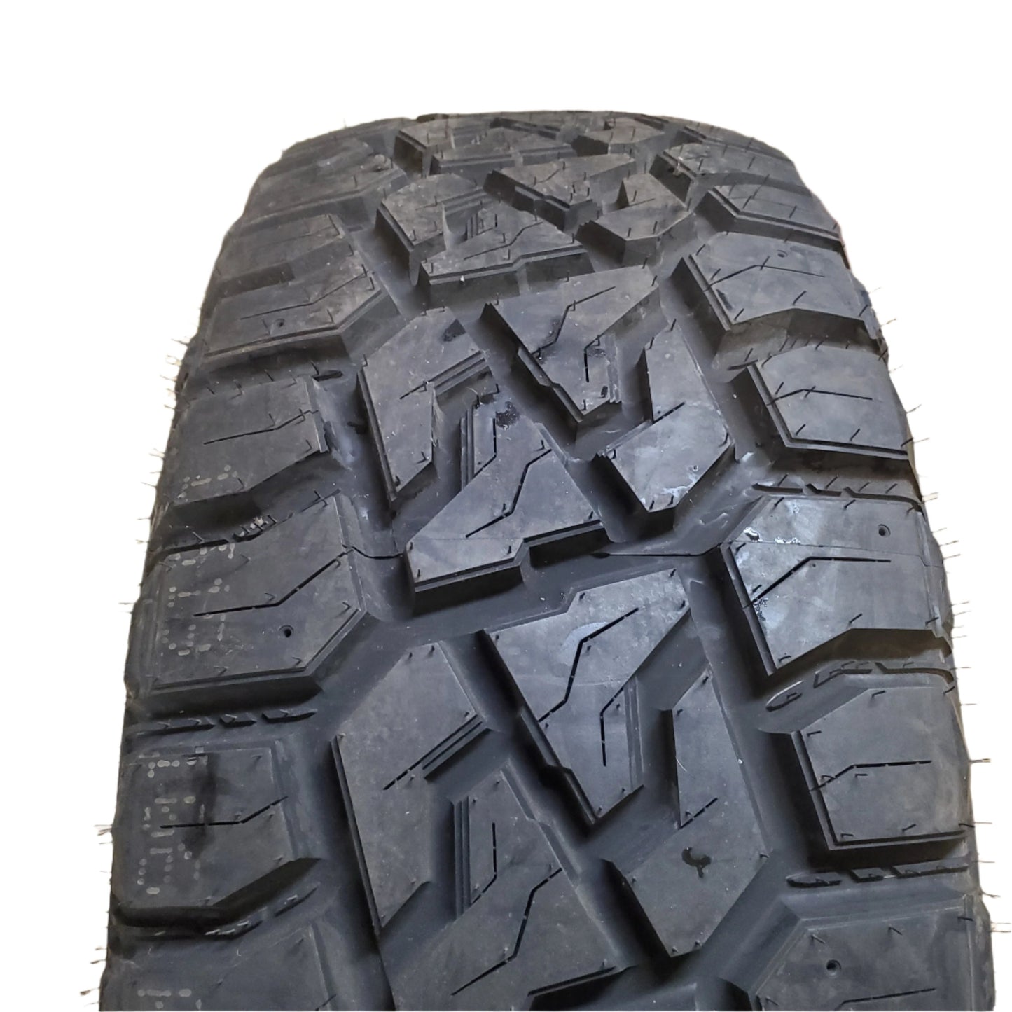 FORTUNE TORMENTA R/T BSW 35 12.50 18 LT 128Q TRUCK TIRE 9315030541