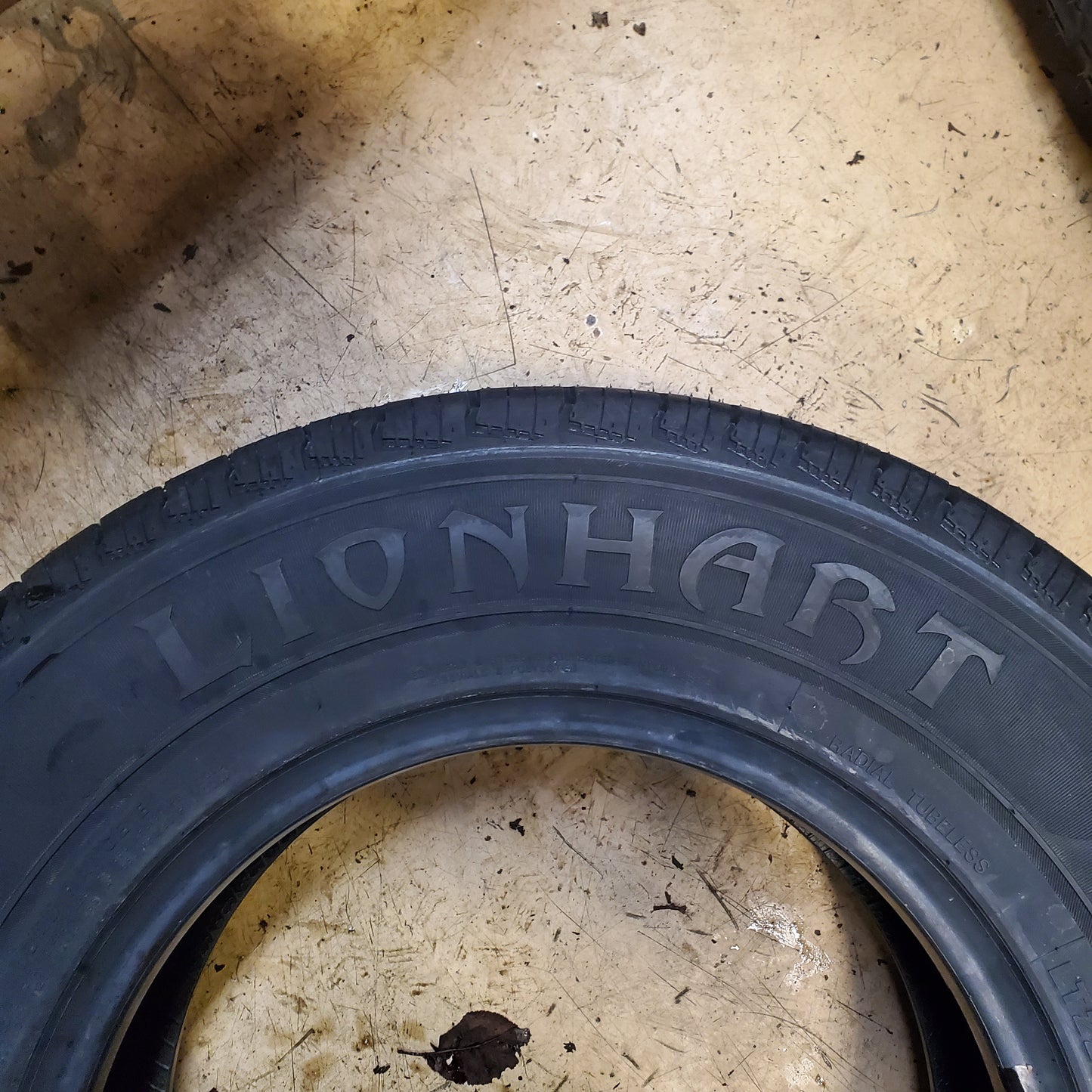 LIONHART LIONCLAW HT BSW LT 225 75 16 115/112S ALL SEASON CAR TIRE LHSTHT1675020