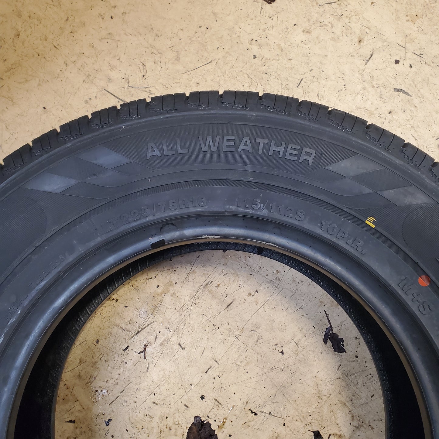 LIONHART LIONCLAW HT BSW LT 225 75 16 115/112S ALL SEASON CAR TIRE LHSTHT1675020