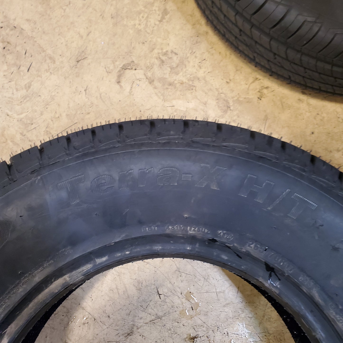(TODO) 4 WATERFALL TERRA X H/T BSW 265 70 17 115T ALL SEASON TRUCK TIRE SUV1715HTWF