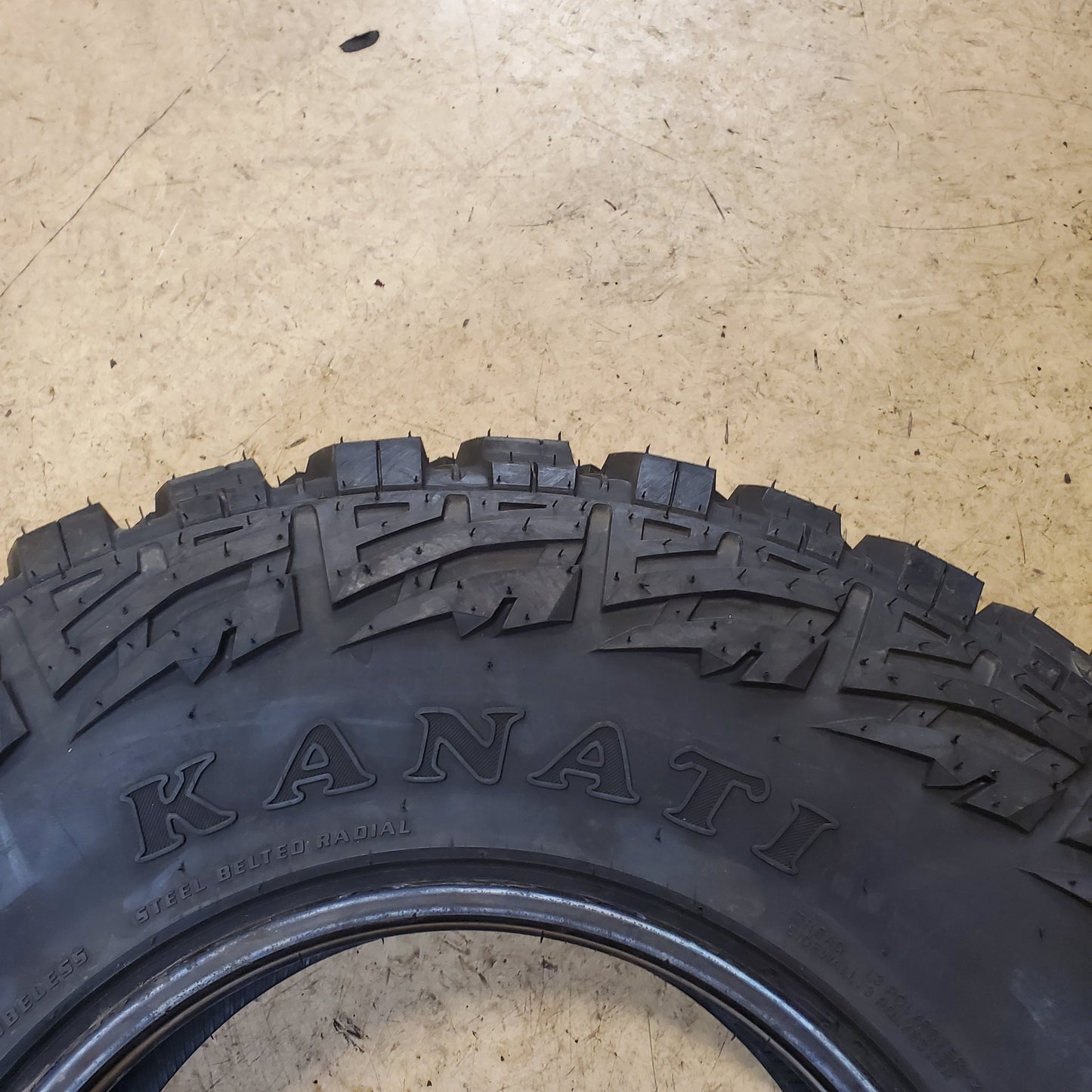 KANATI MUD HOG M/T BSW LT 285 75 16 128/123Q MUD TRUCK TIRE LH1628575E252