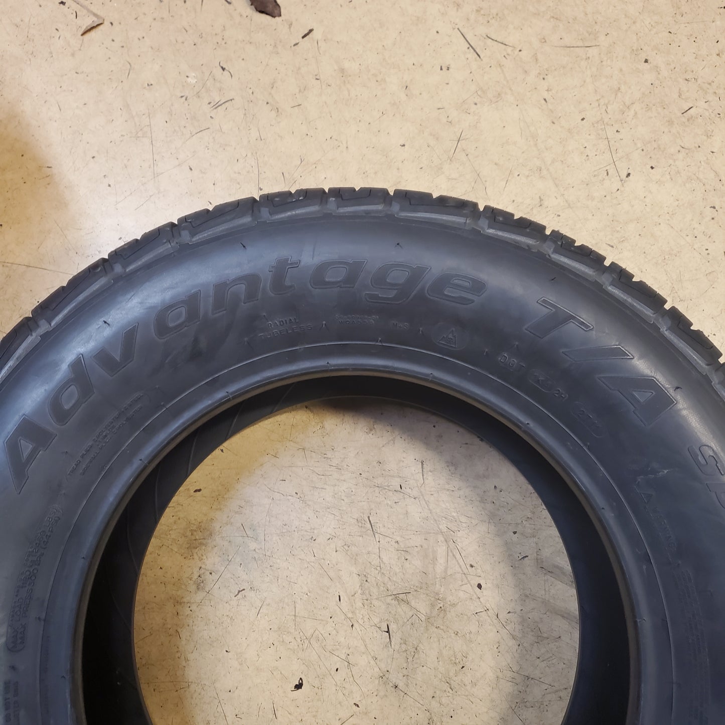 2 BFGOODRICH ADVANTAGE T/A SPORT LT BSW P 265 65 17 112T ALL WEATHER TIRE 41437