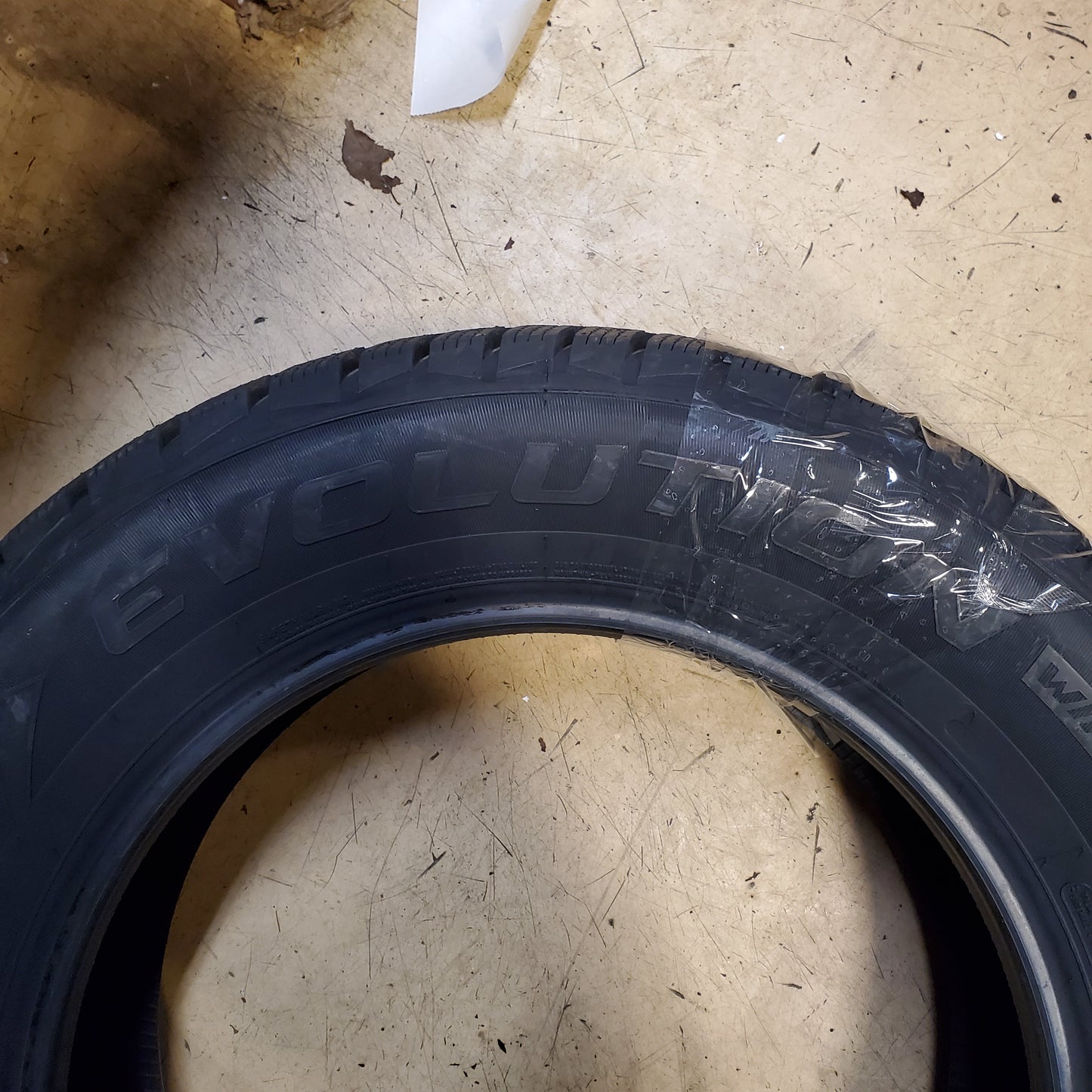 COOPER EVOLUTION WINTER BSW 225 65 17 102T TIRE 166120006