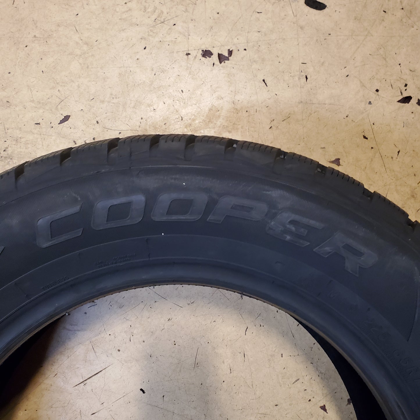 COOPER EVOLUTION WINTER BSW 225 65 17 102T TIRE 166120006