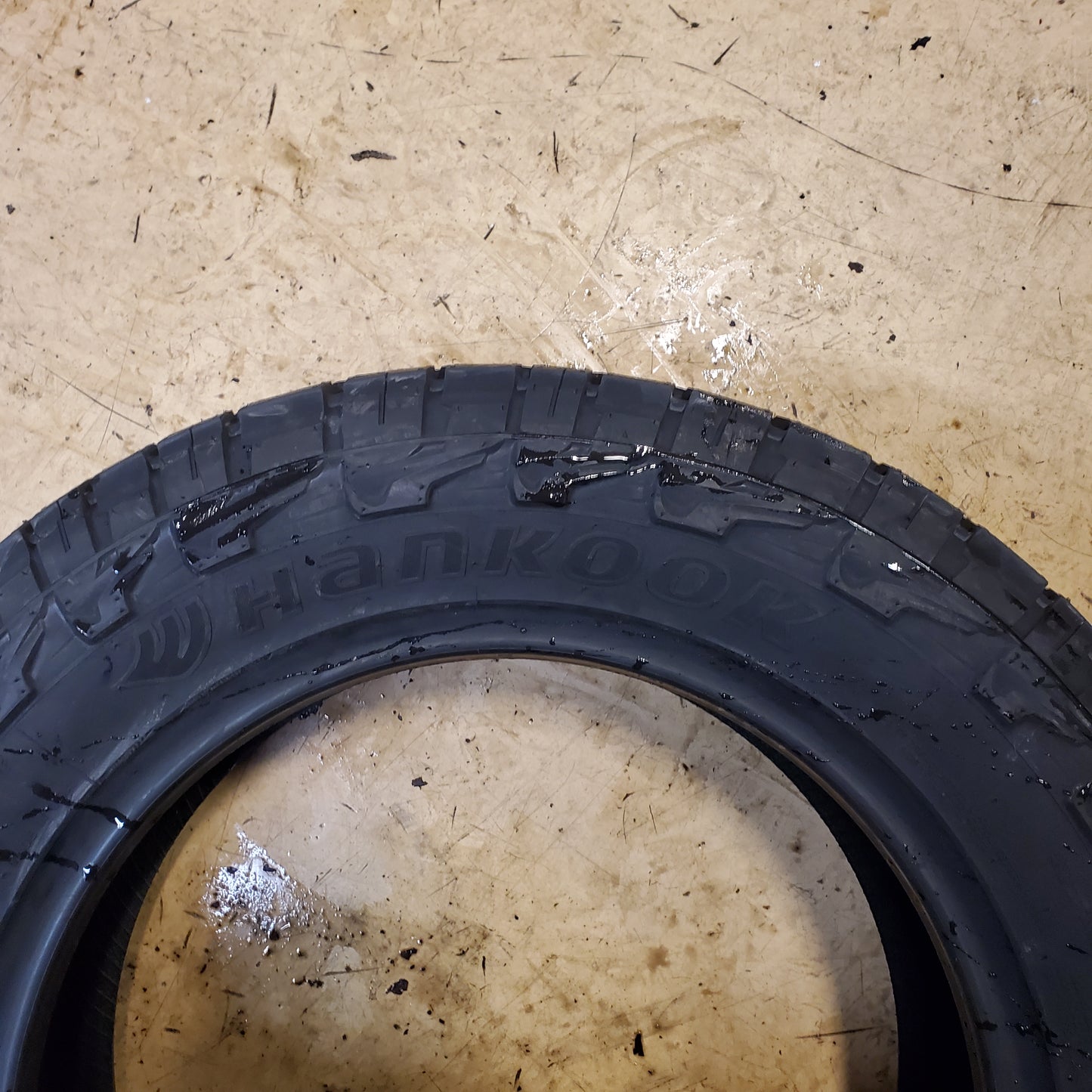 2 HANKOOK DYNAPRO AT2 XTREME BSW 215 65 17 99T ALL TERRAIN TRUCK TIRE 1031251
