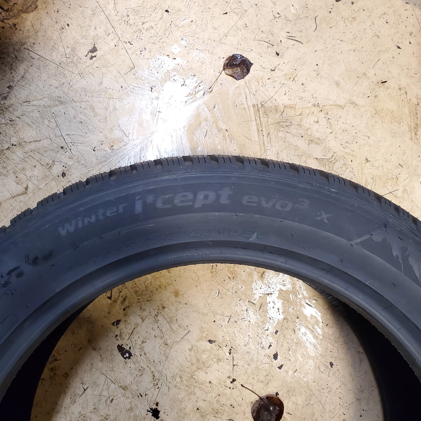 HANKOOK WINTER I CEPT EVO3 X 235 55 20 105V XL WINTER CAR TIRE 1027222