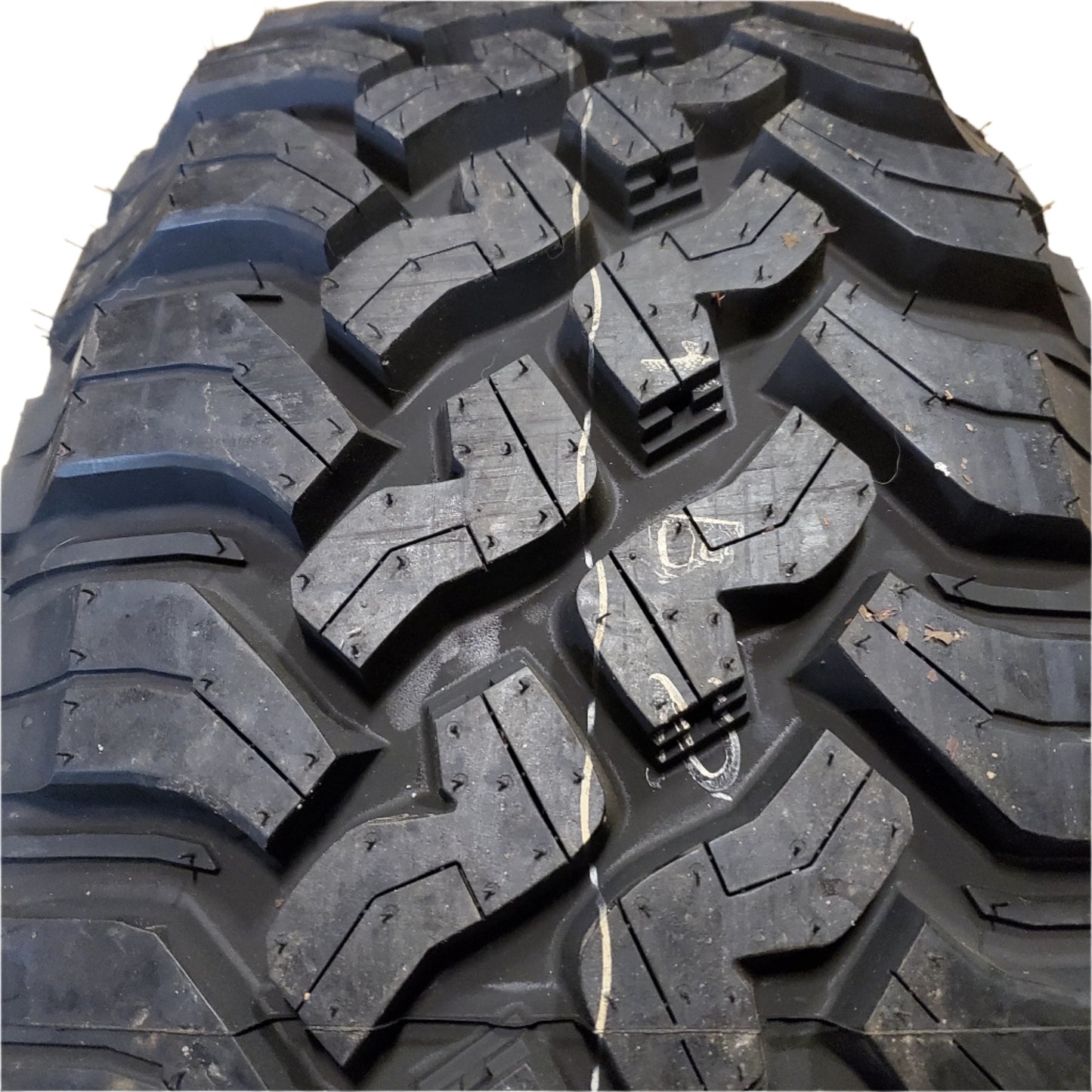 2 FALKEN WILDPEAK M/T MT01 LT 35 12.50 17 121Q MUD TERRAIN TRUCK TIRE 28516995