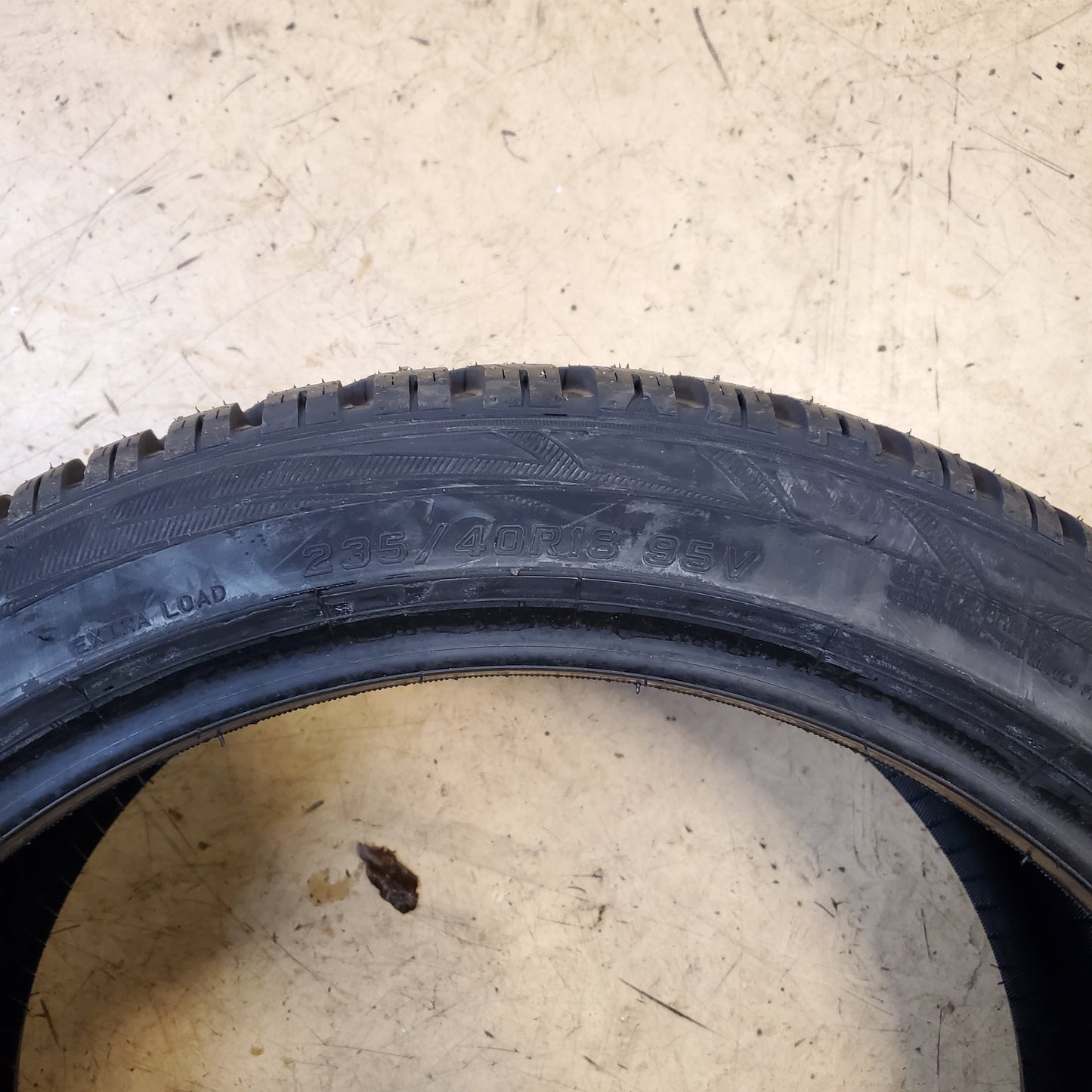 FALKEN EUROWINTER HS01 BSW 235 40 18 95V XL WINTER CAR TIRE 28522893