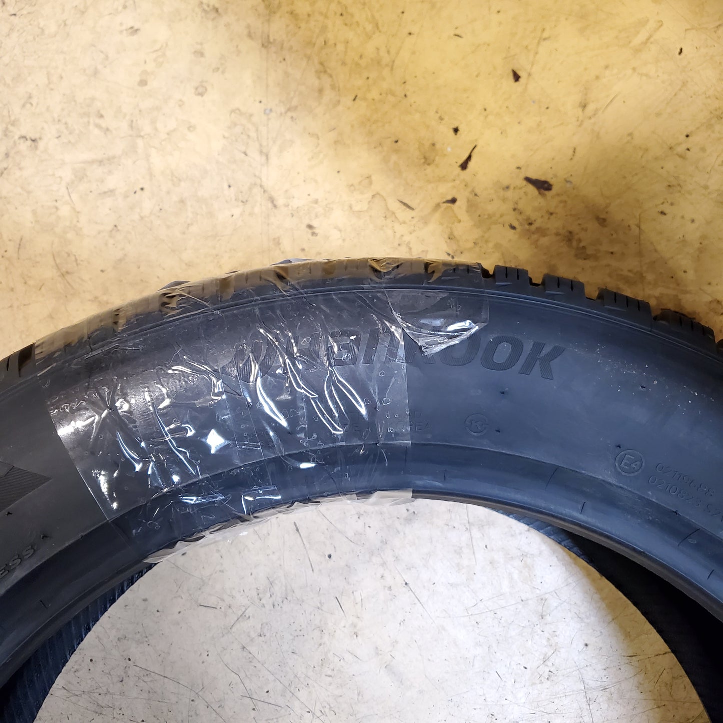 HANKOOK WINTER I PICK EVO3 X BSW 235 55 19 105V XL WINTER CAR TIRE 1026391