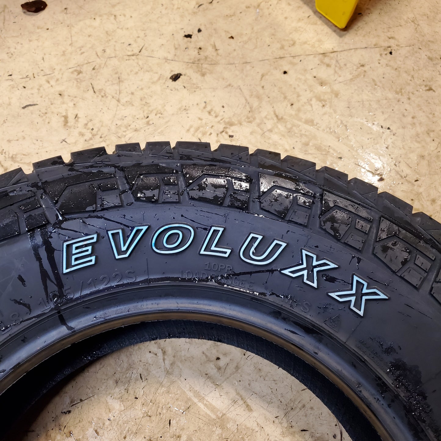 2 EVOLUXX ROTATOR A/T RWL LT 275 70 18 125/122S 10PLY TRUCK TIRE 221019978