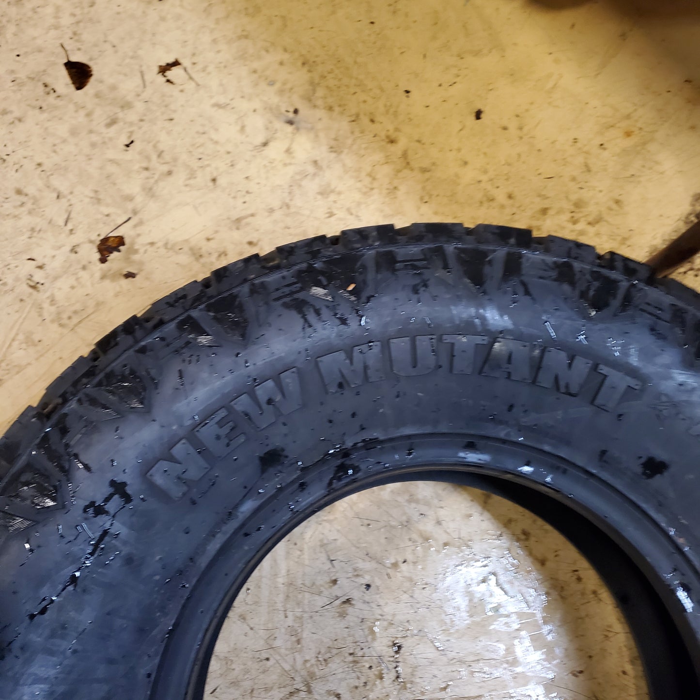 PREDATOR NEW MUTANT X AT BSW LT 285 75 16 126/123R 10PLY TRUCK TIRE NPRXAT02