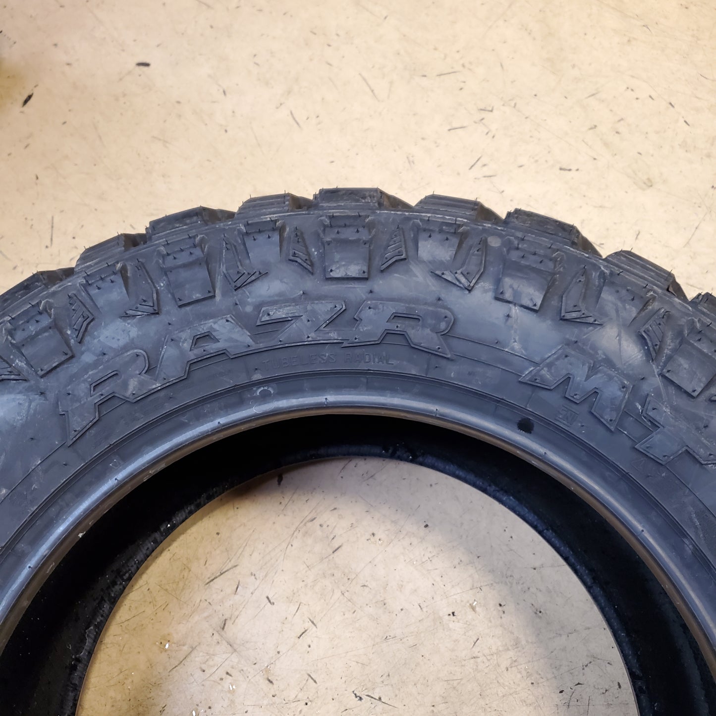2 MAXXIS RAZR MT BSW LT 35 12.50 20 121Q 10PLY MUD TRUCK TIRE TL00015500