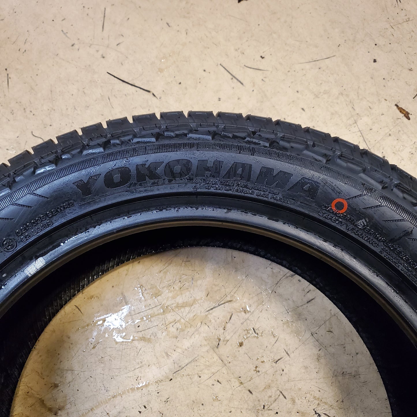 2 YOKOHAMA GEOLANDAR CV45 GO61 225 55 18 98V ALL SEASON TIRE 110156109