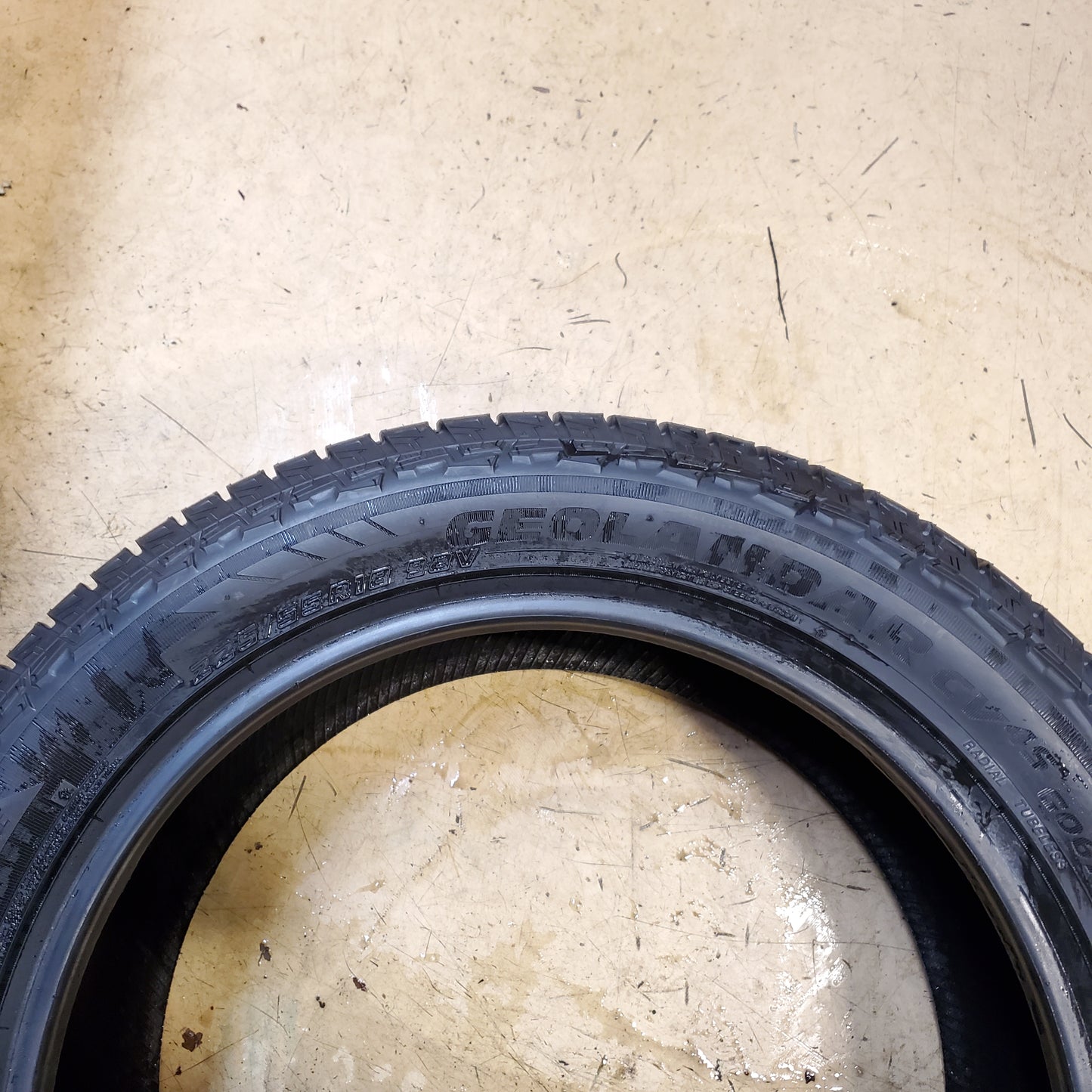 2 YOKOHAMA GEOLANDAR CV45 GO61 225 55 18 98V ALL SEASON TIRE 110156109