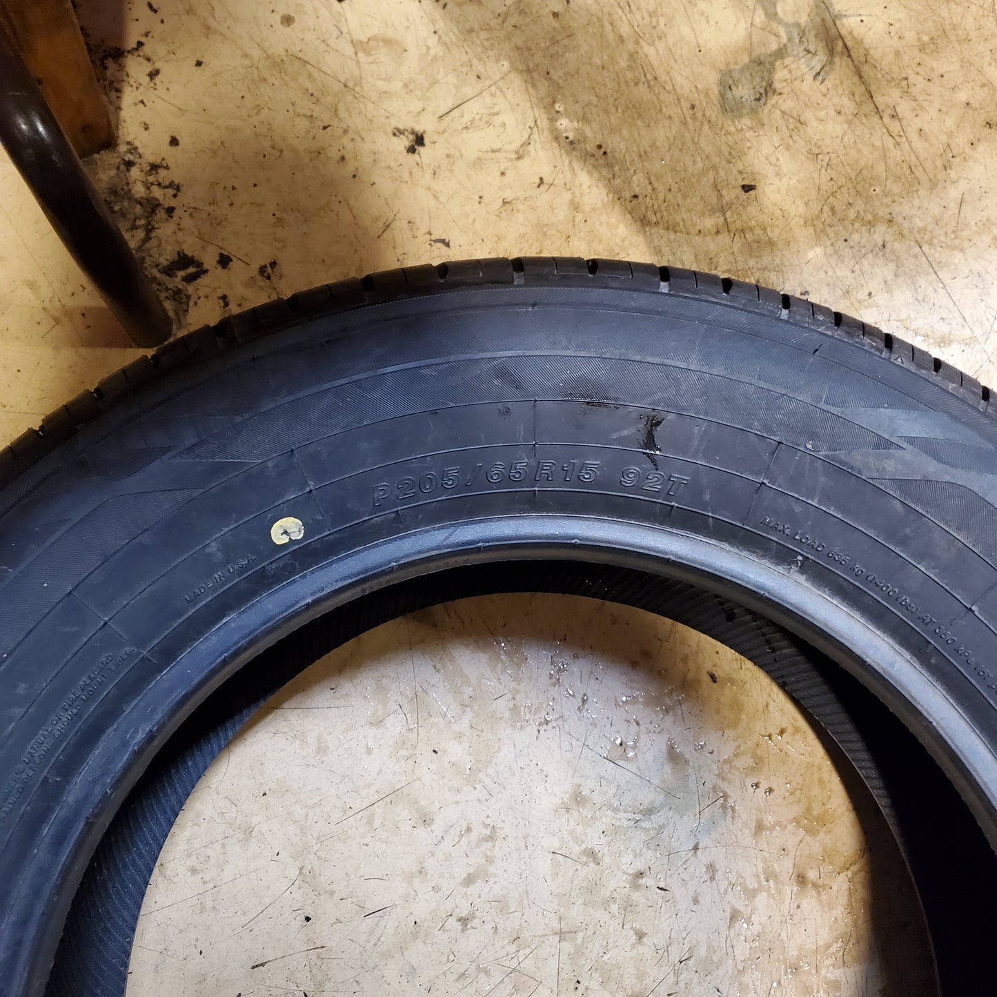 YOKOHAMA AVID ASCEND BSW P 205 65 15 92T ALL SEASON TIRE 110132337