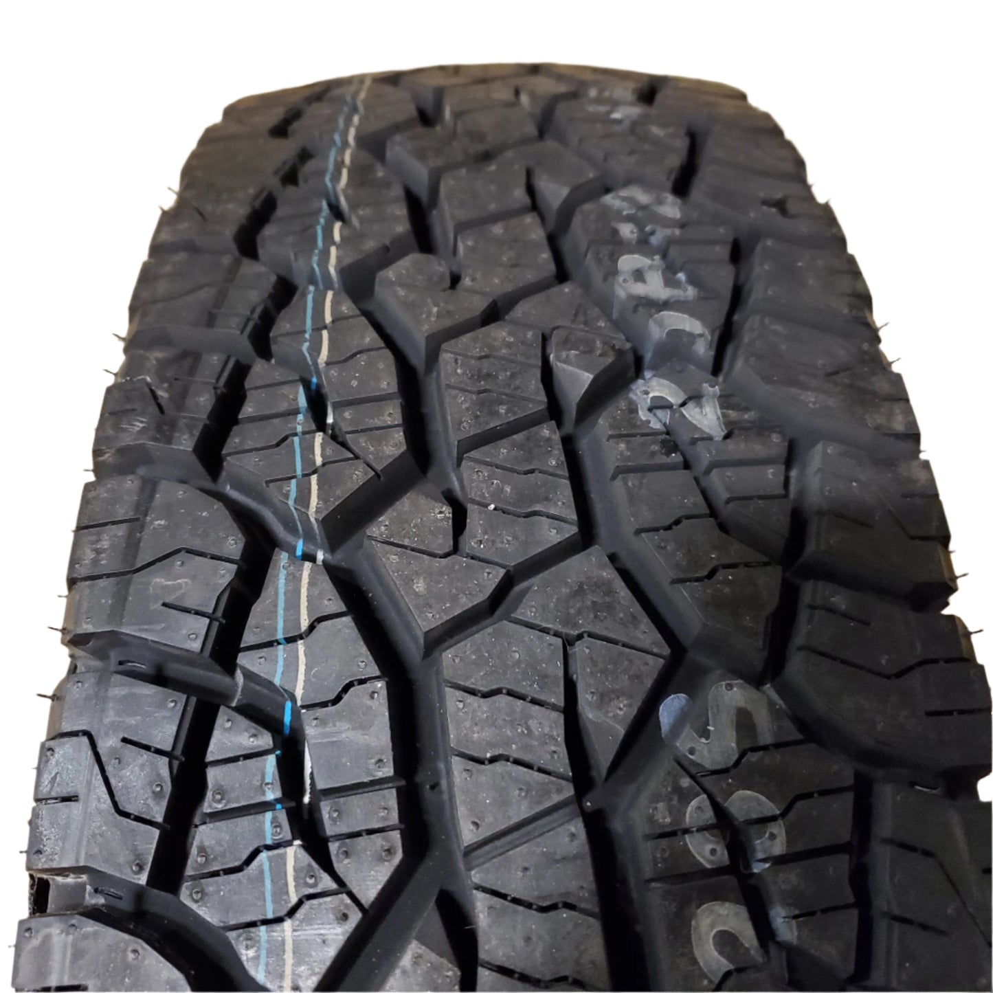 KUMHO ROAD VENTURE AT52 BSW LT 235 85 16 120/116S 10PLY ALL TERRAIN TIRE 2283913
