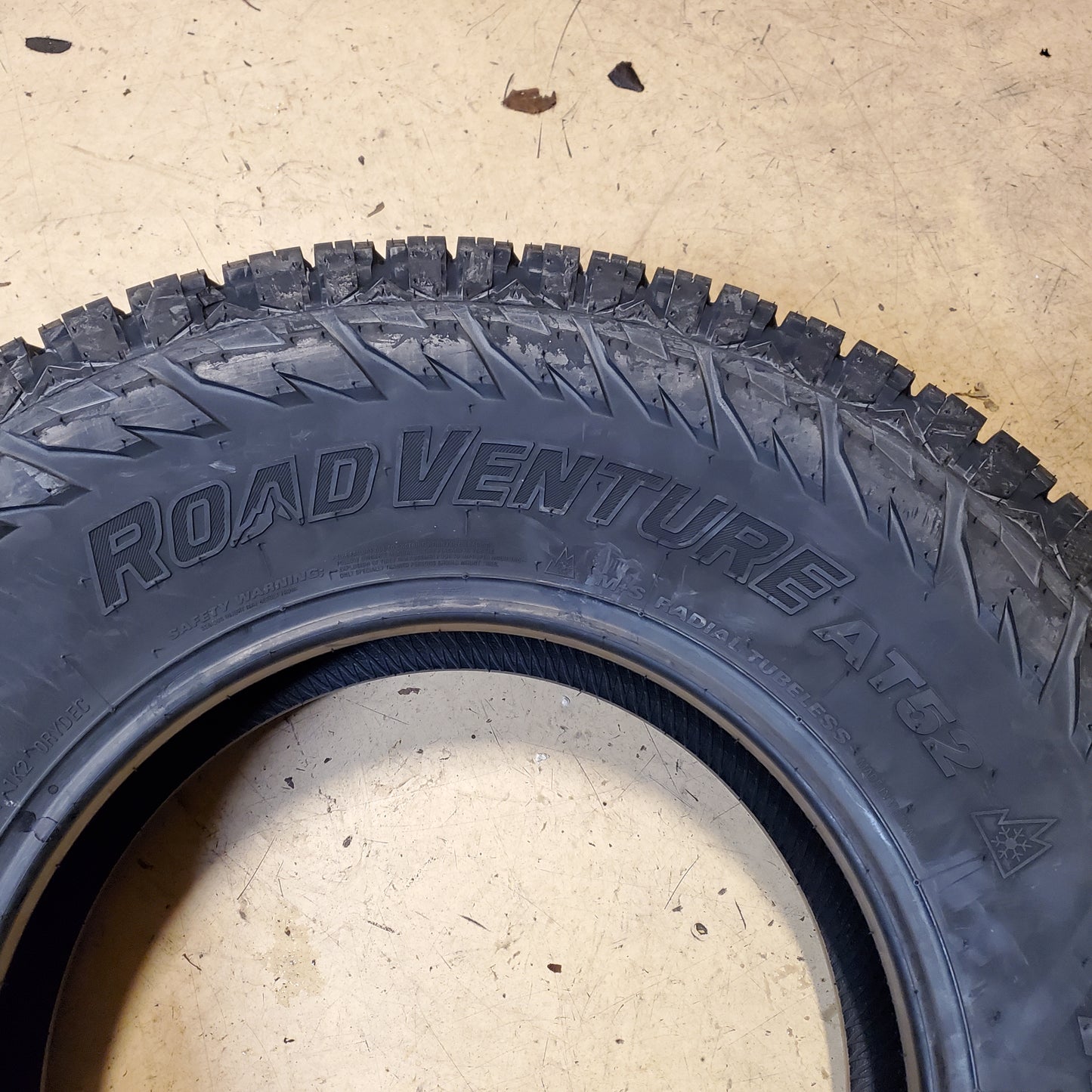 KUMHO ROAD VENTURE AT52 BSW LT 235 85 16 120/116S 10PLY ALL TERRAIN TIRE 2283913